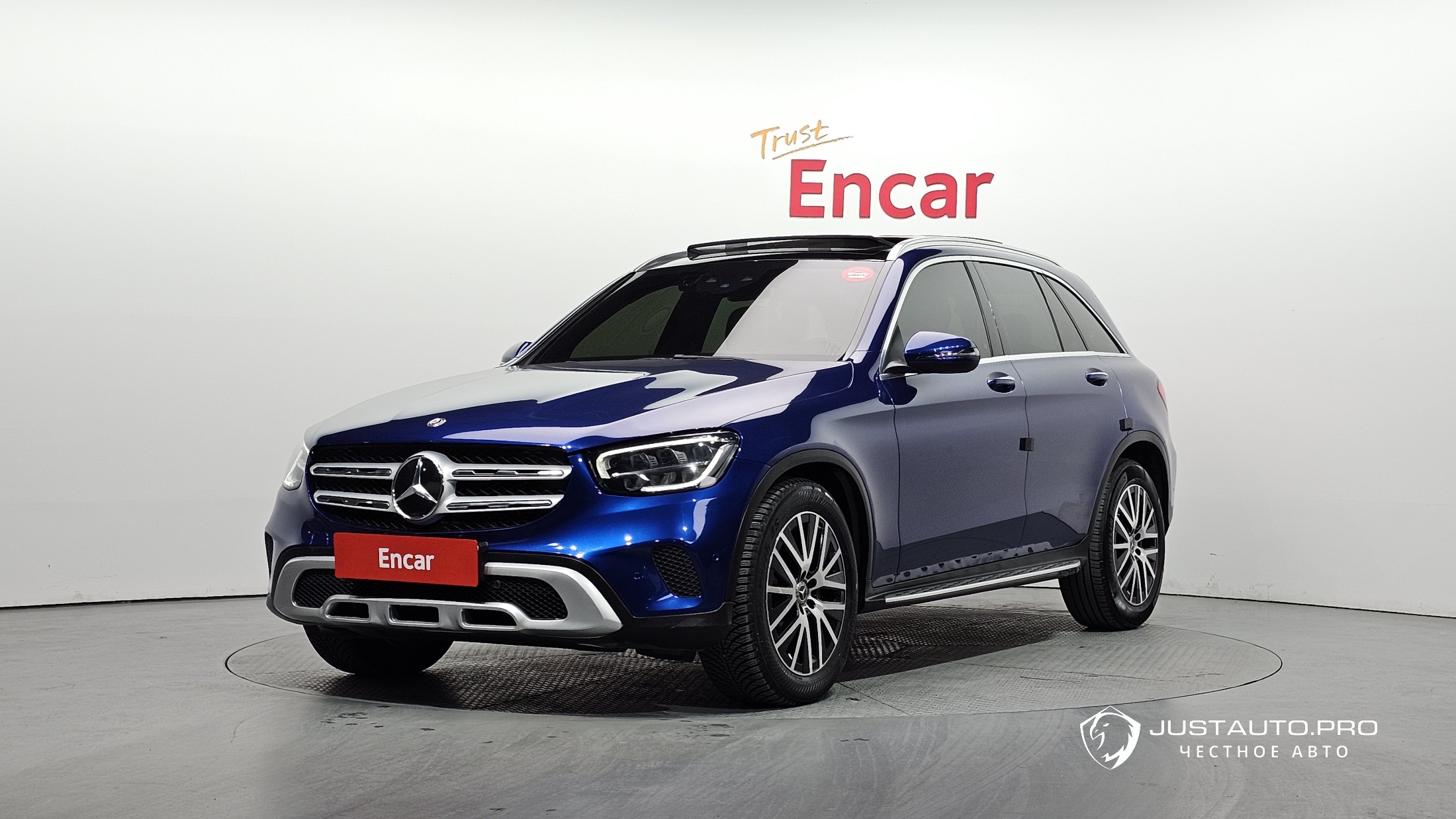 Автомобиль Mercedes-Benz GLC-Class