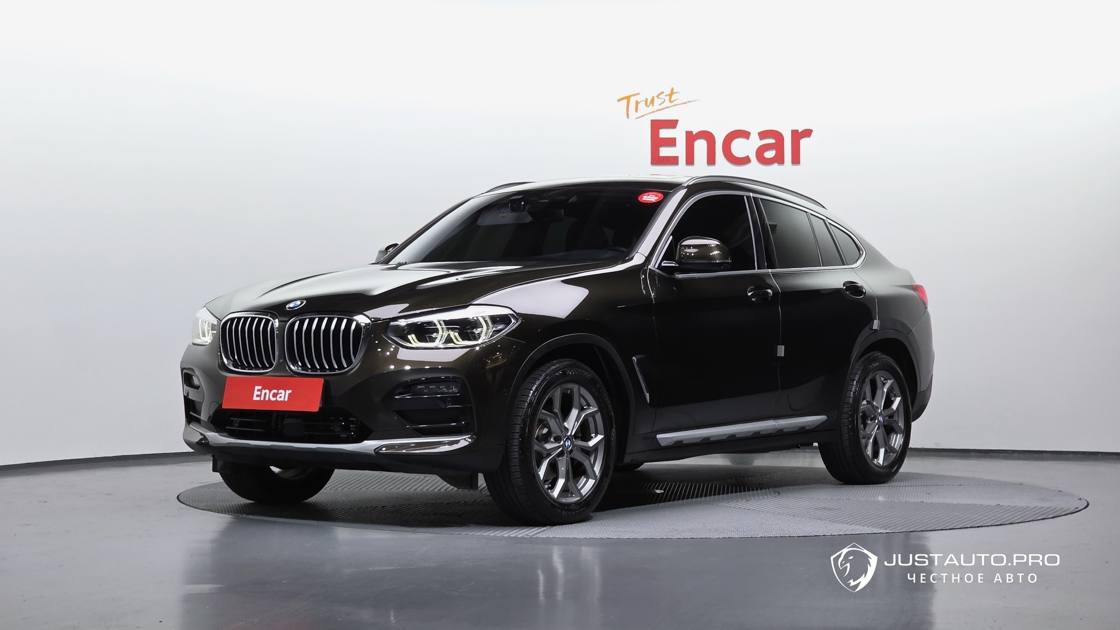 Автомобиль BMW X4