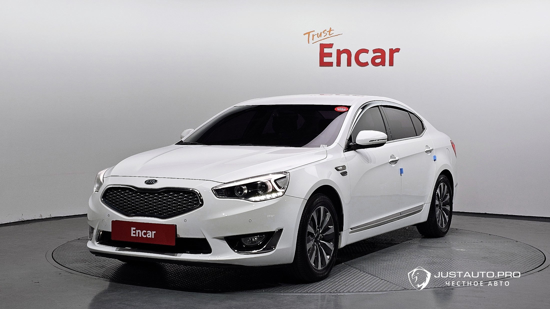 Автомобиль Kia K7