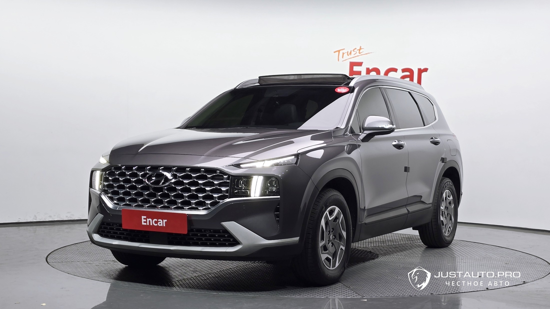 Автомобиль Hyundai Santafe