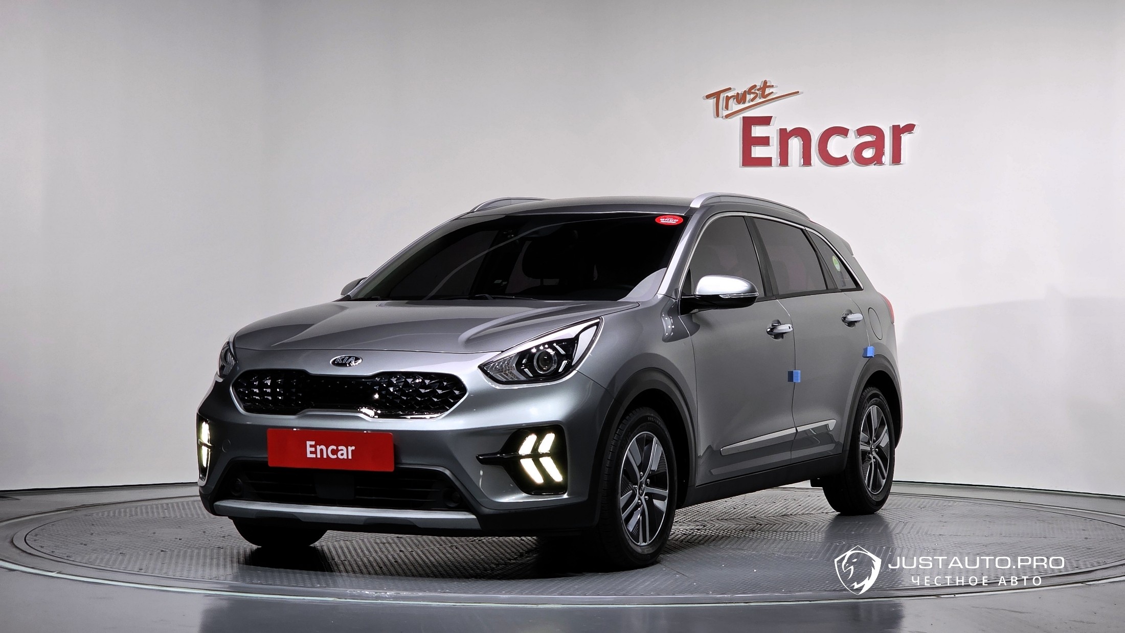 Автомобиль Kia Niro