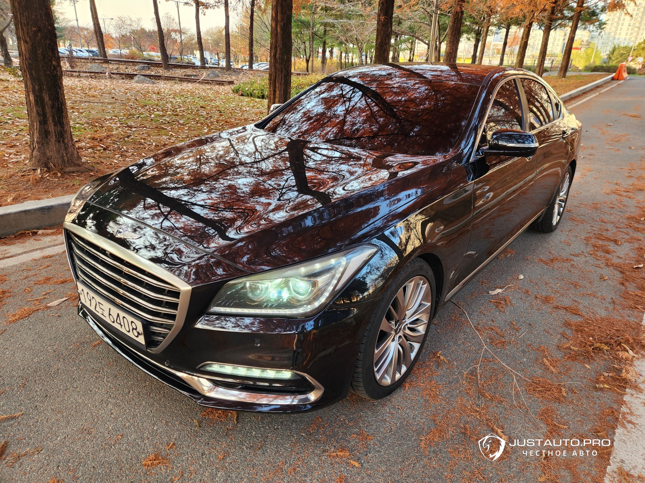 Автомобиль Genesis G80