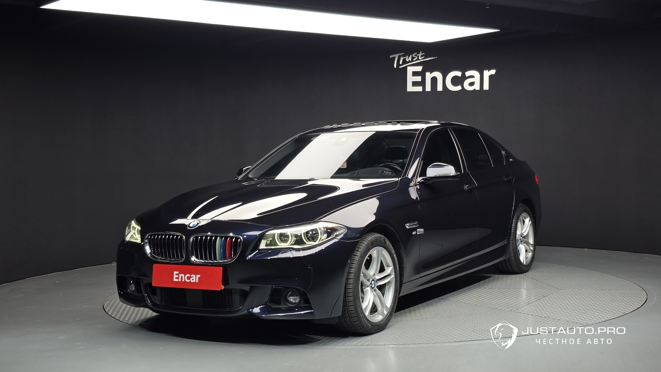 Автомобиль BMW 5-Series