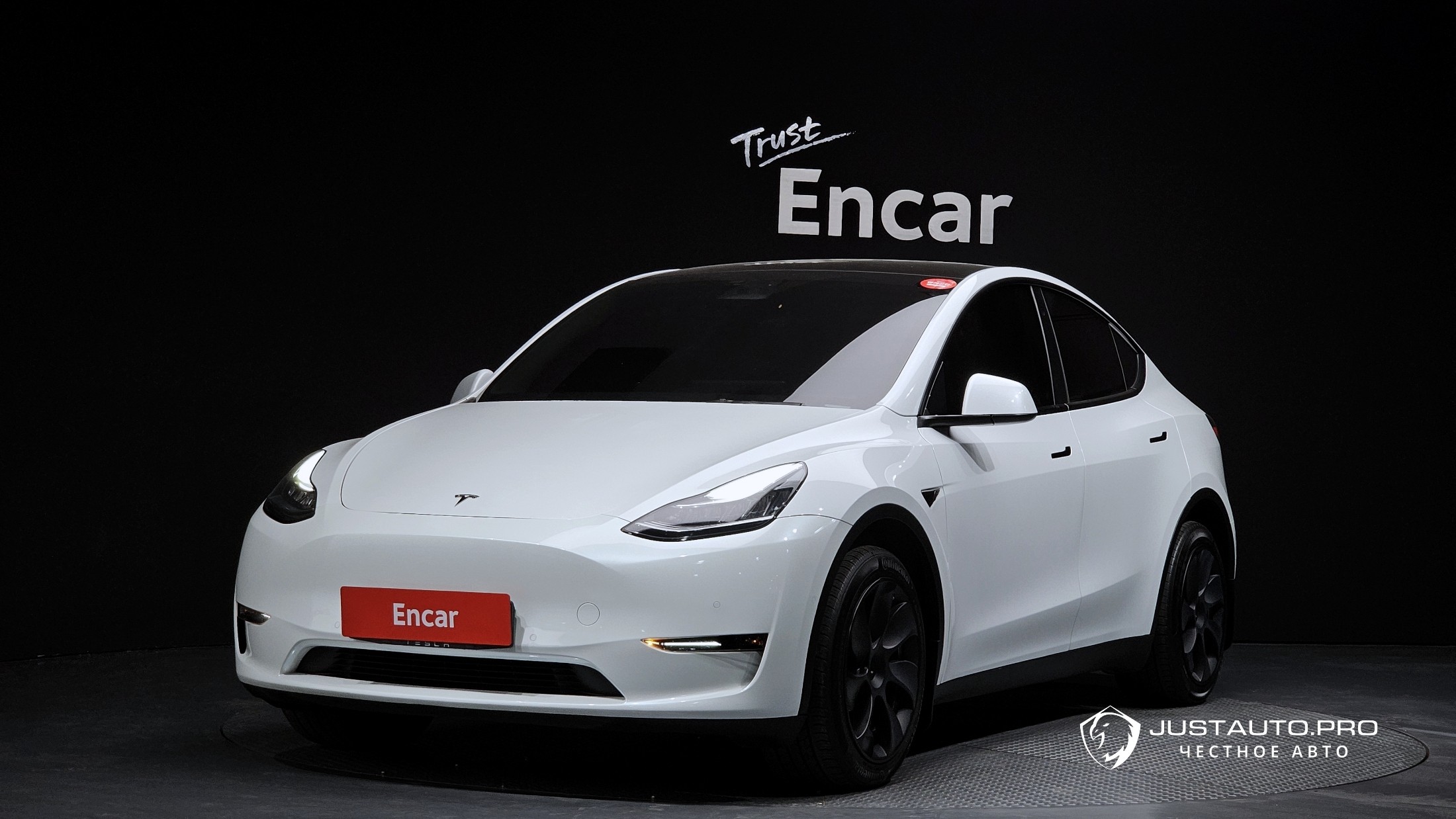 Автомобиль Tesla Model Y
