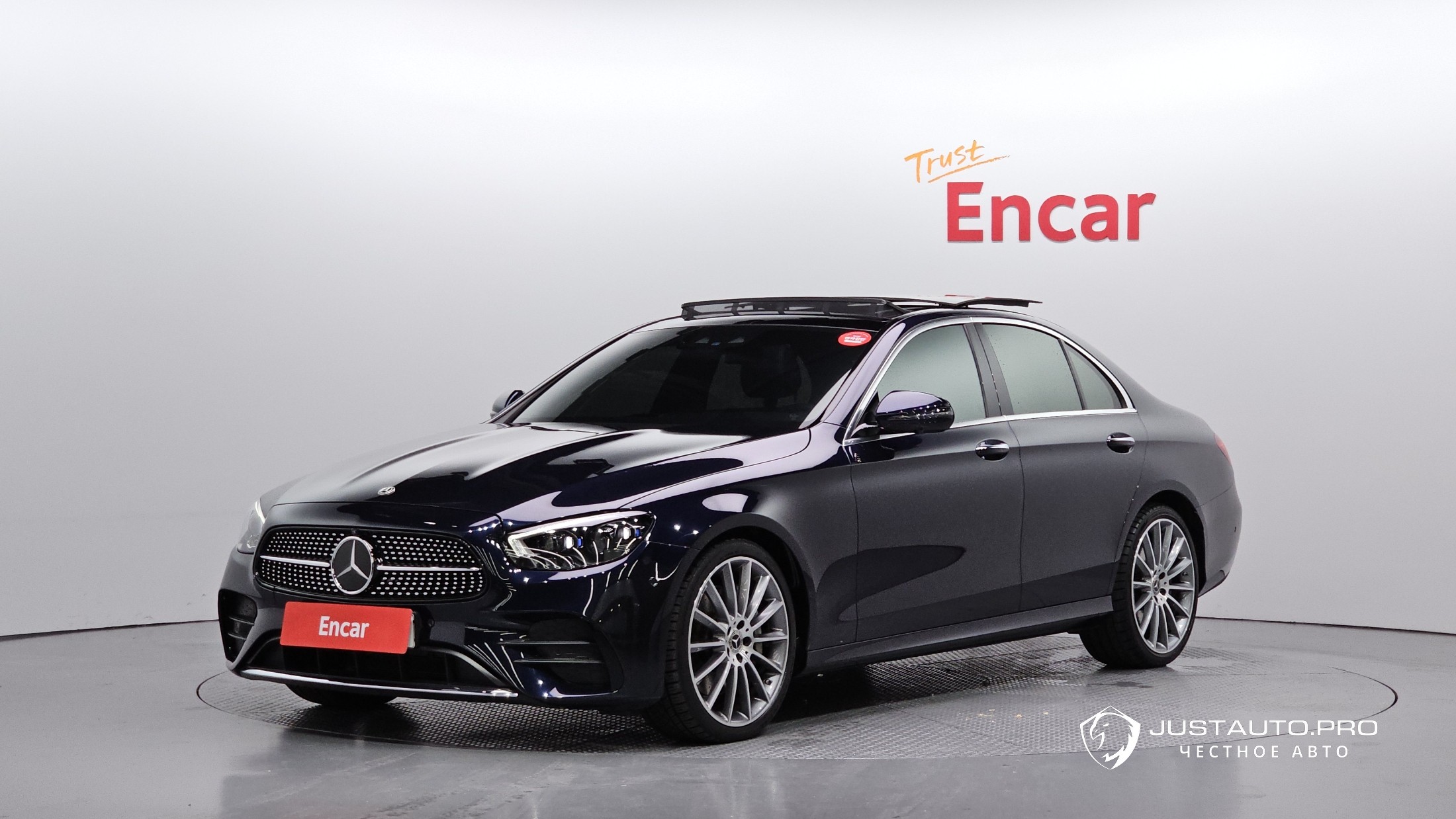 Автомобиль Mercedes-Benz E-Class