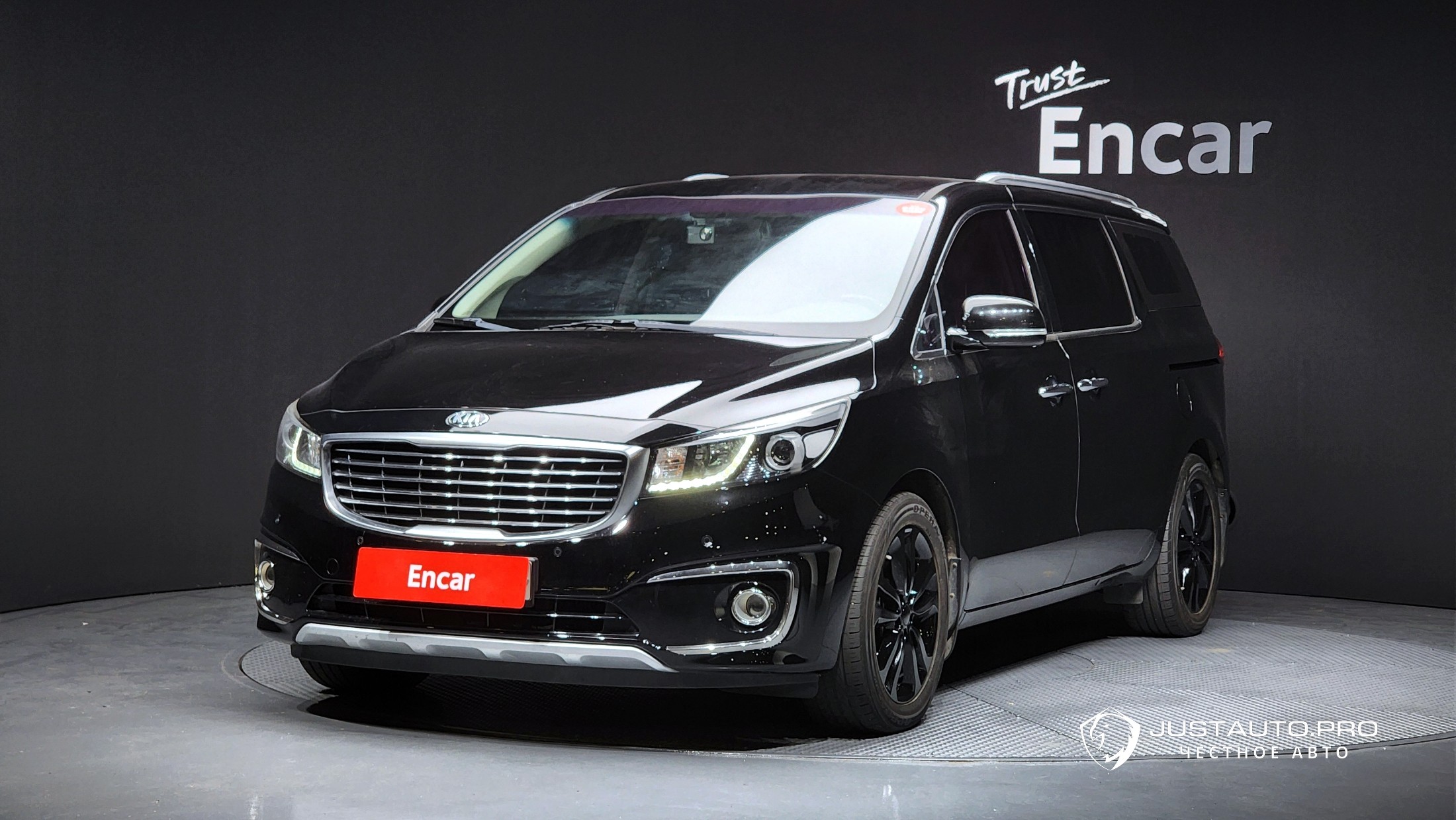 Автомобиль Kia Canival