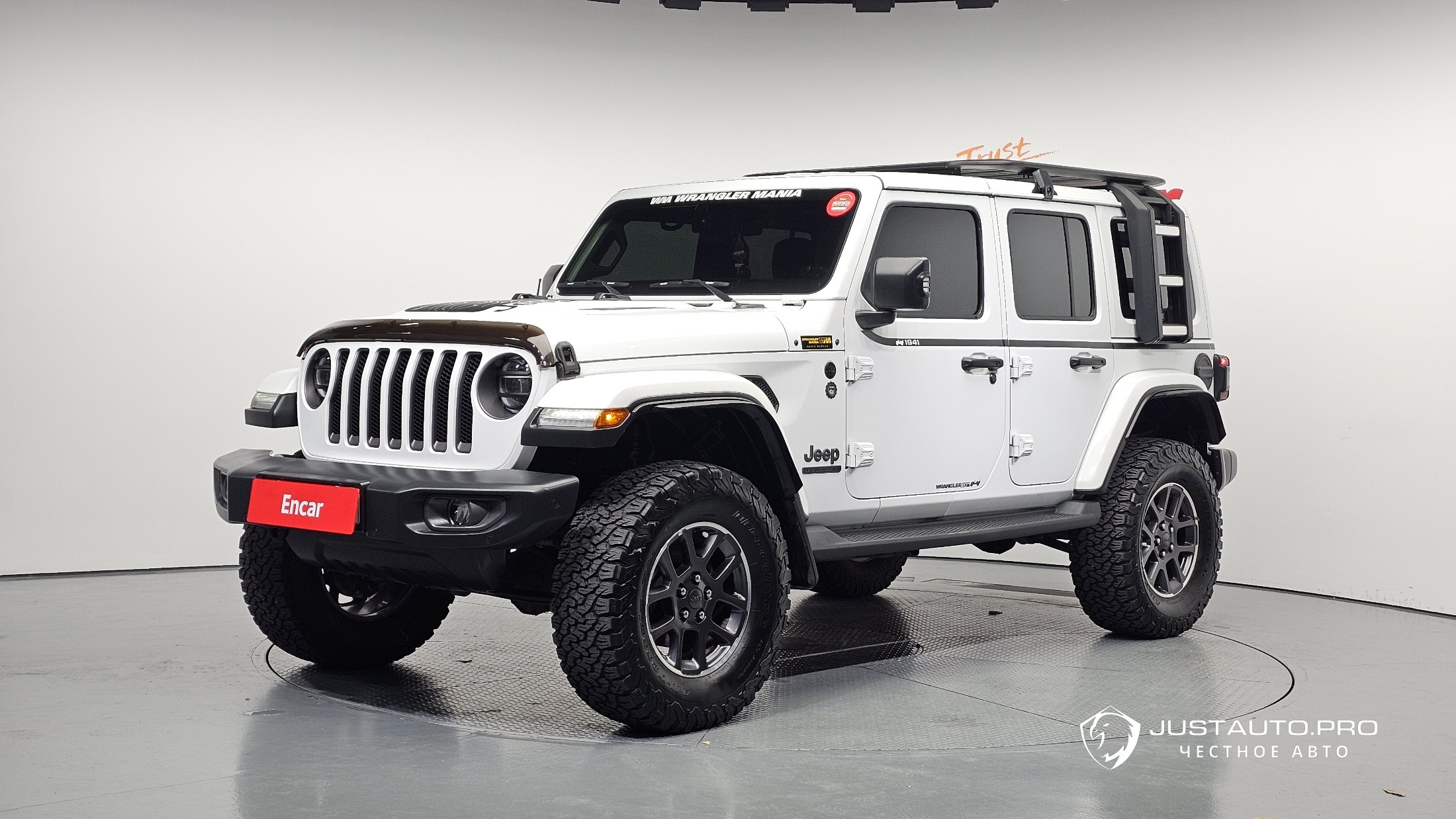Автомобиль Jeep Wrangler