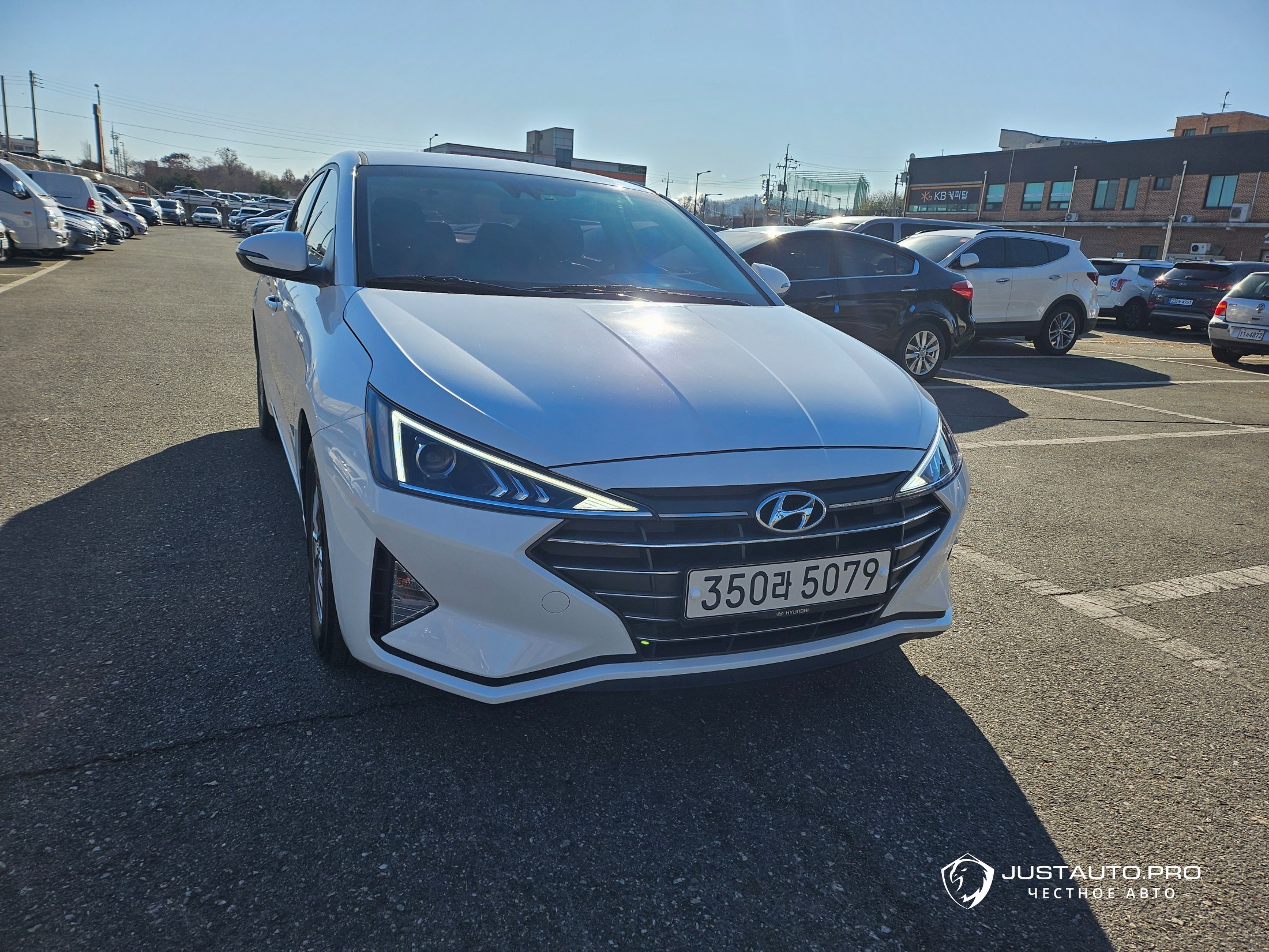 Автомобиль Hyundai AVANTE