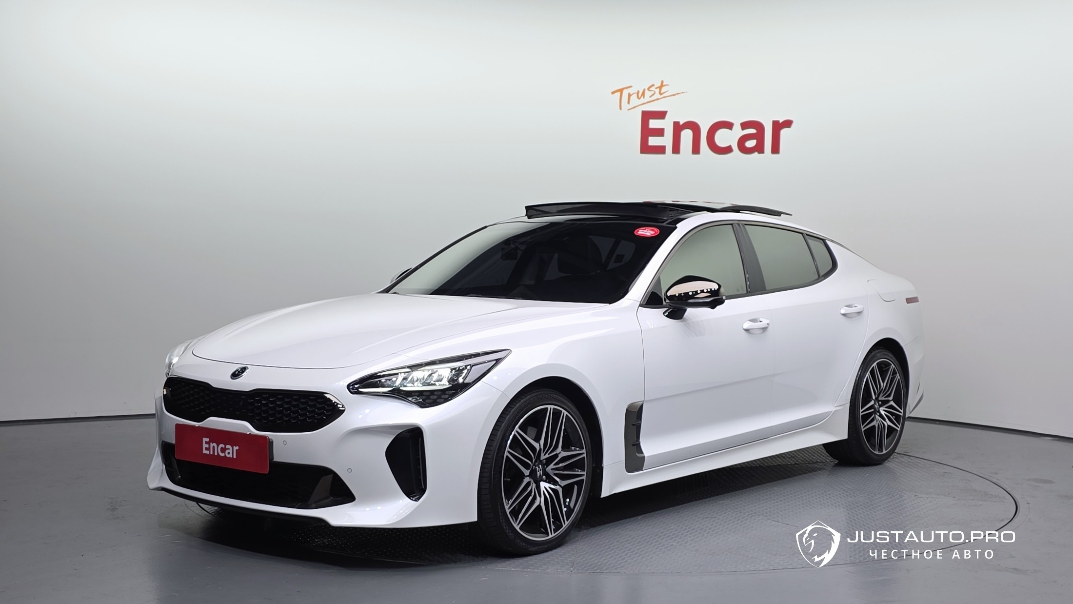 Автомобиль Kia Stinger