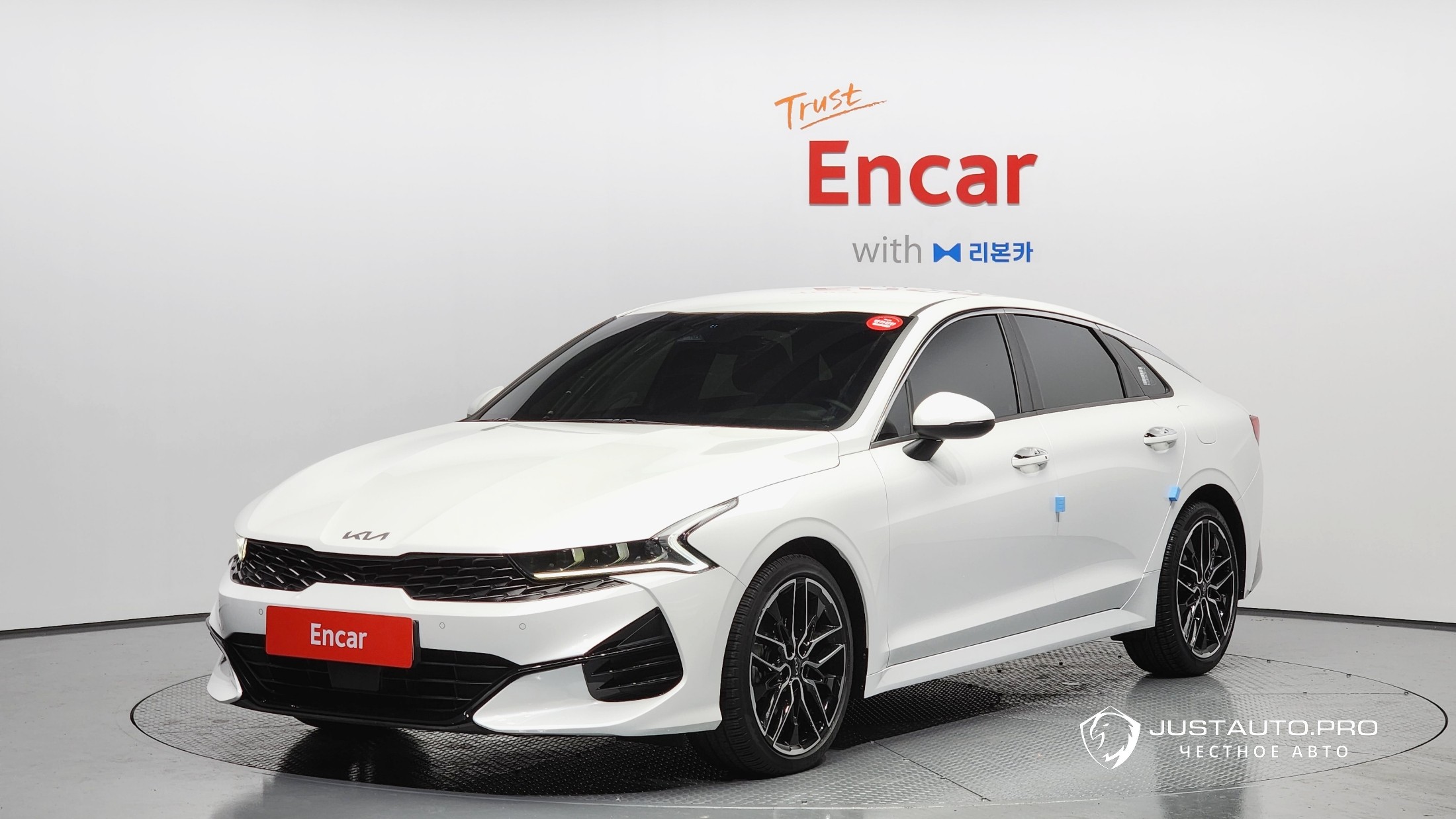 Автомобиль Kia K5