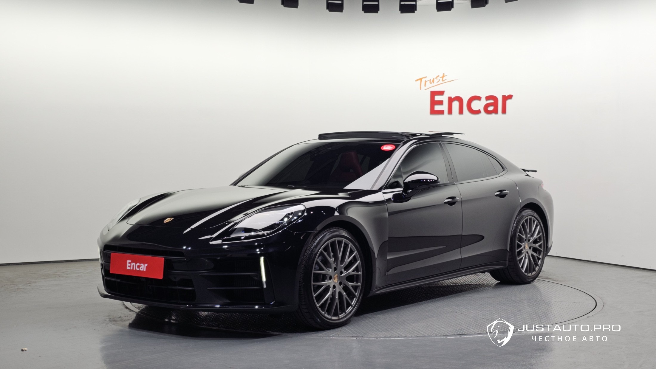 Автомобиль Porsche Panamera