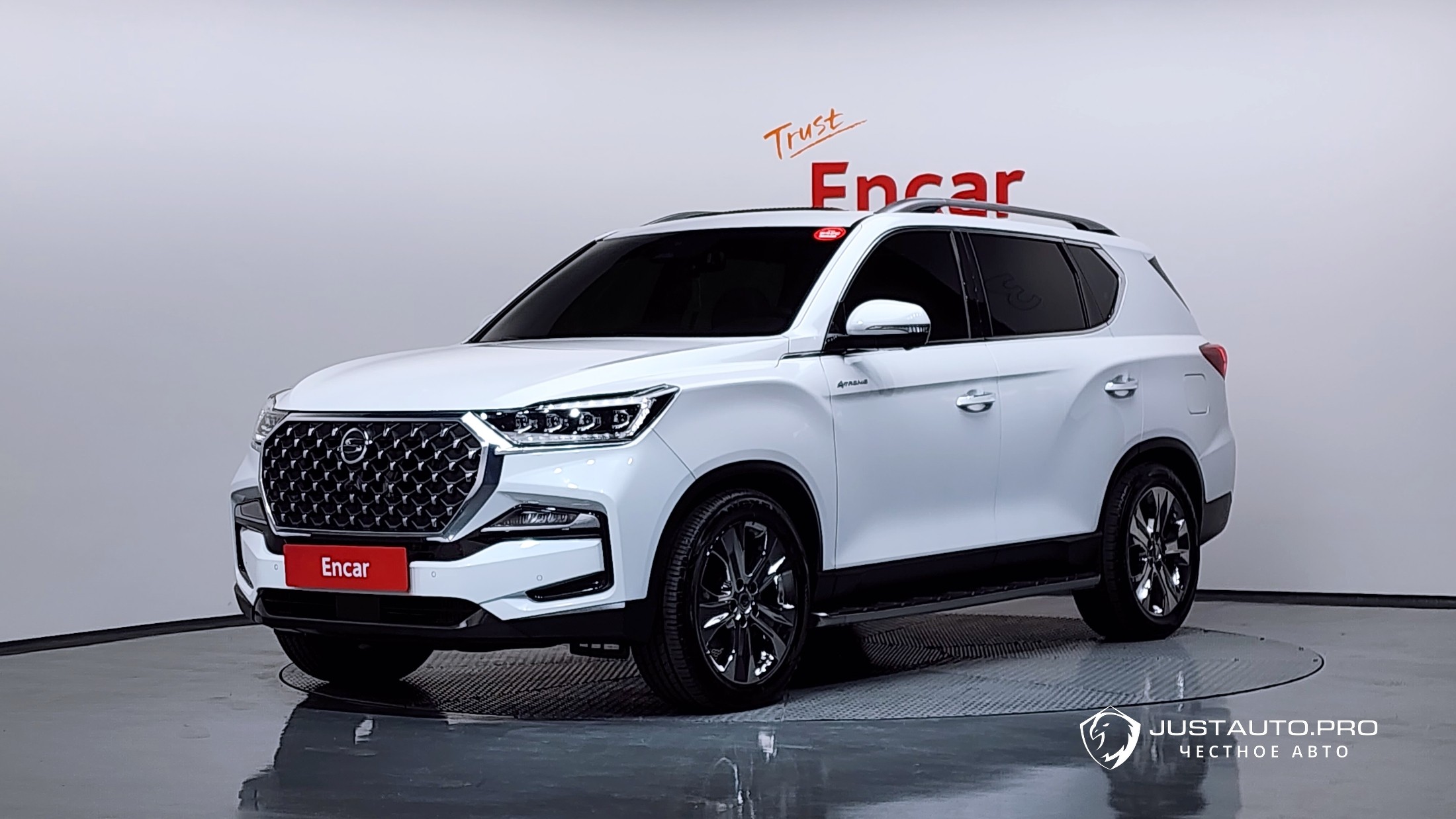 Автомобиль KG_Mobility_Ssangyong Rexton