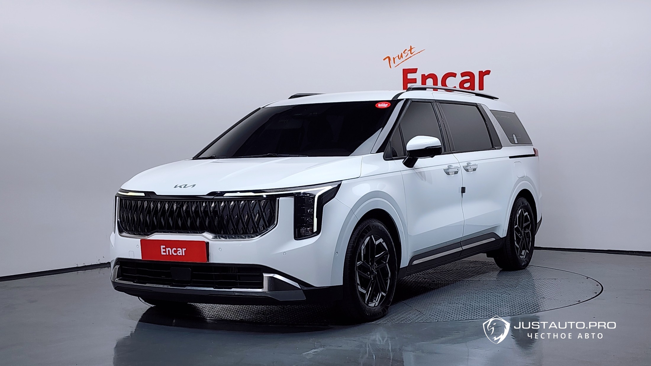 Автомобиль Kia Canival