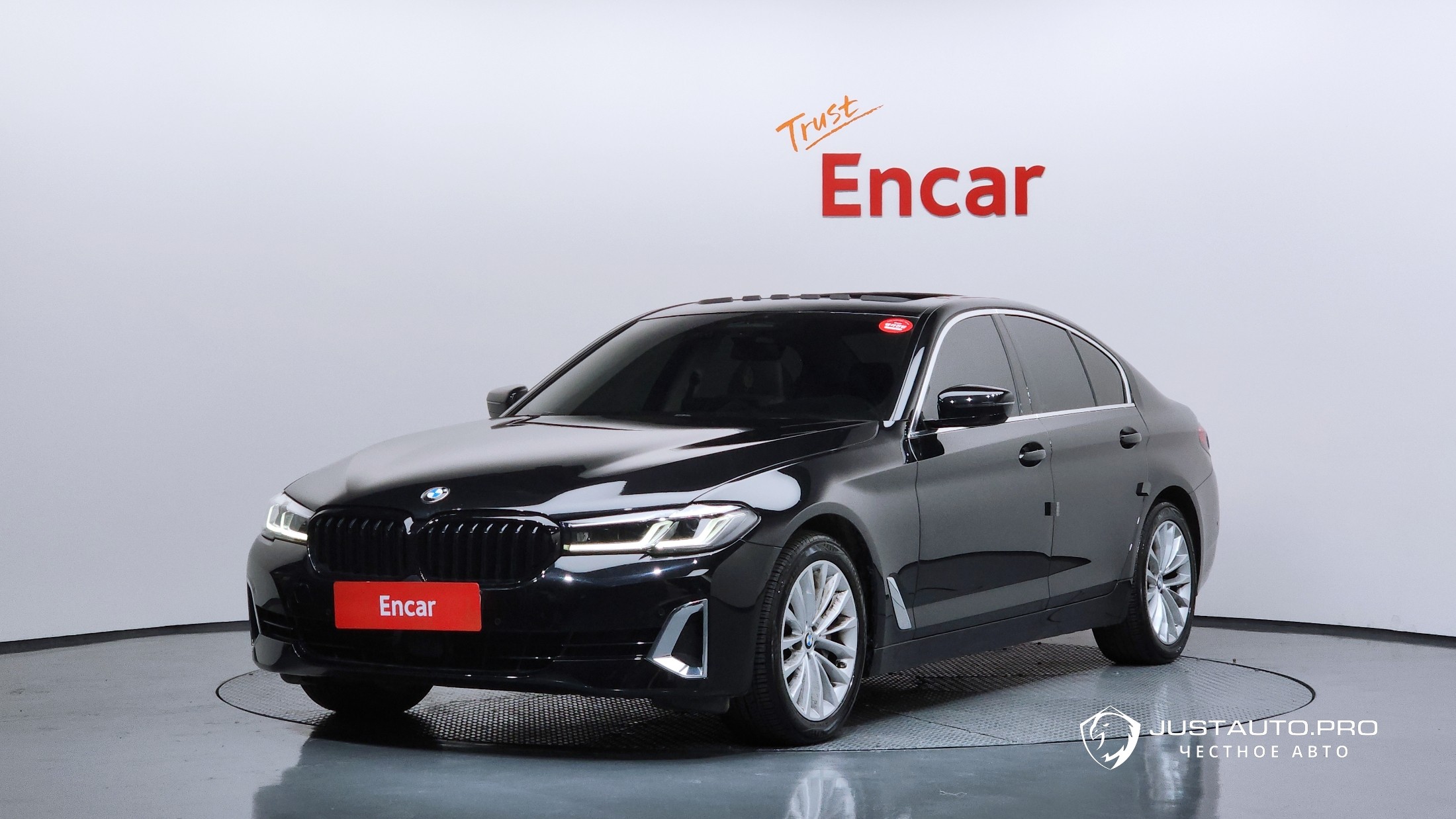 Автомобиль BMW 5-Series