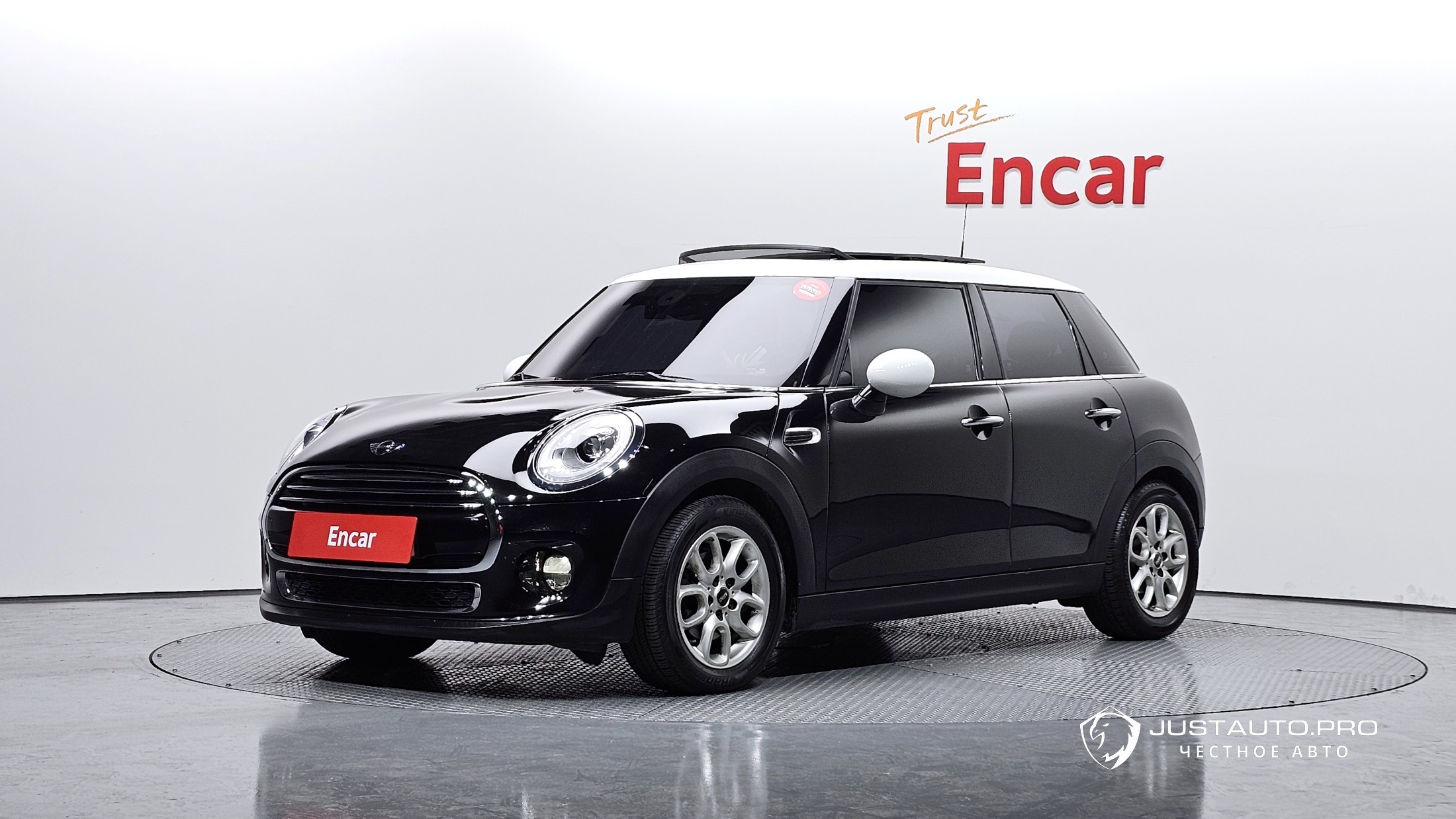 Автомобиль Mini Cooper