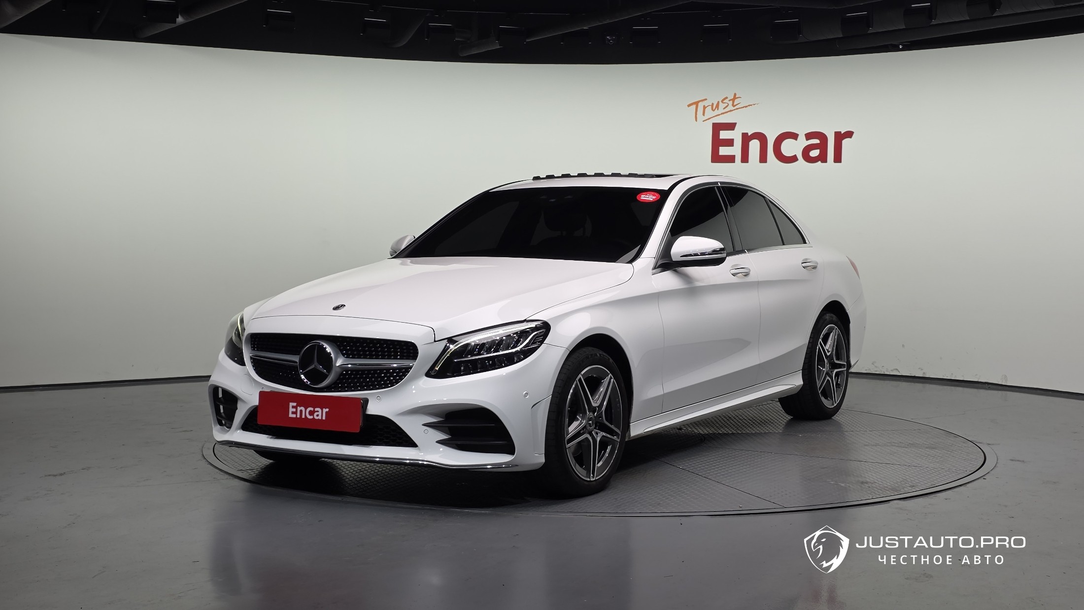 Автомобиль Mercedes-Benz C-Class