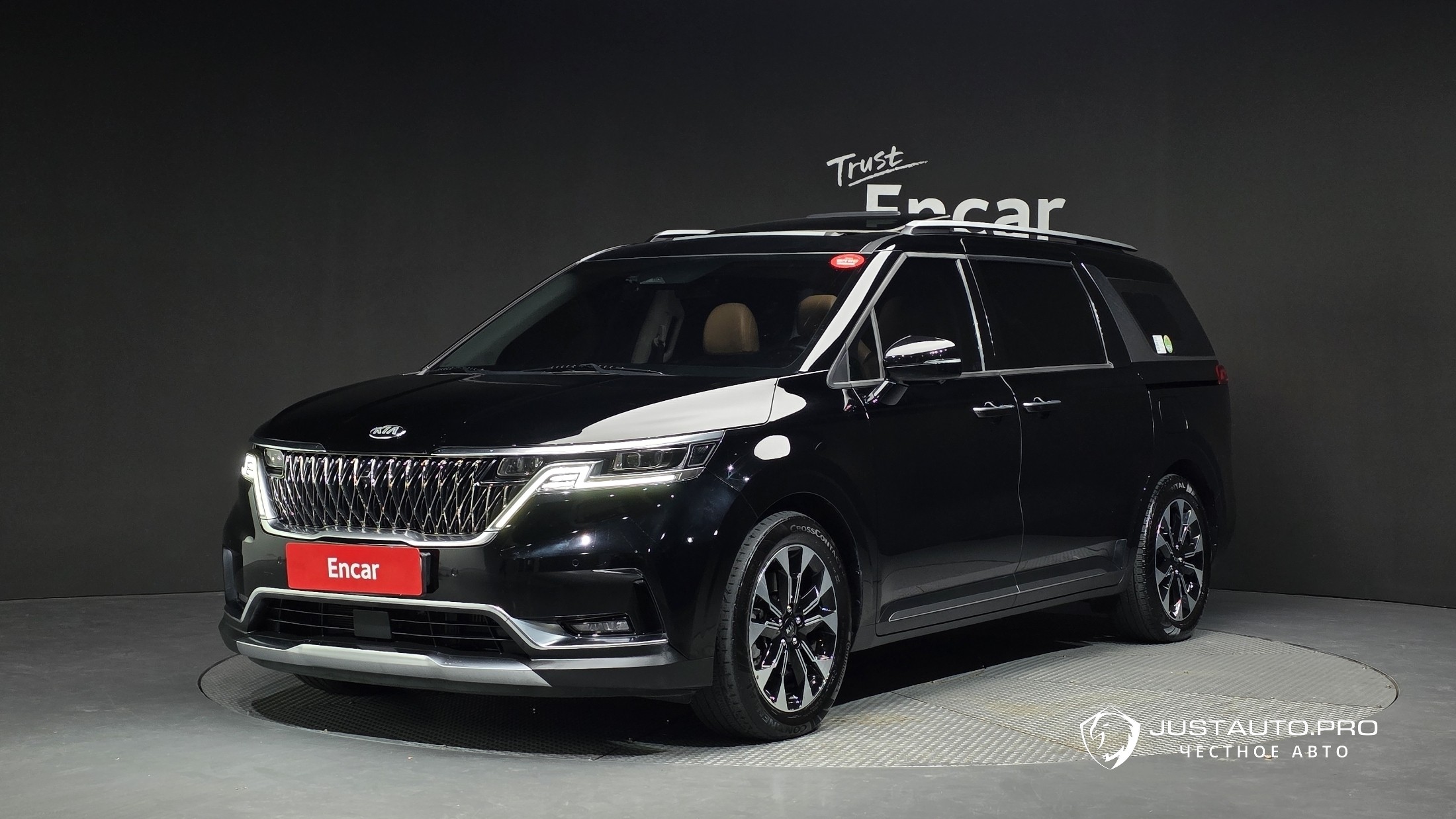 Автомобиль Kia Canival