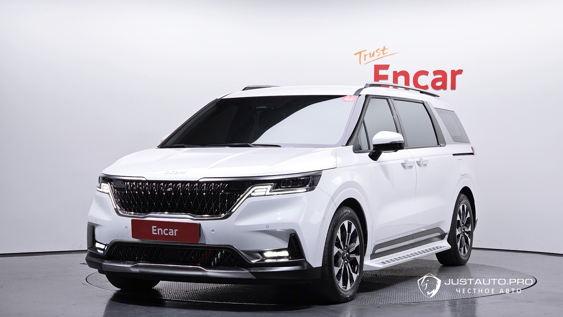 Автомобиль Kia Canival