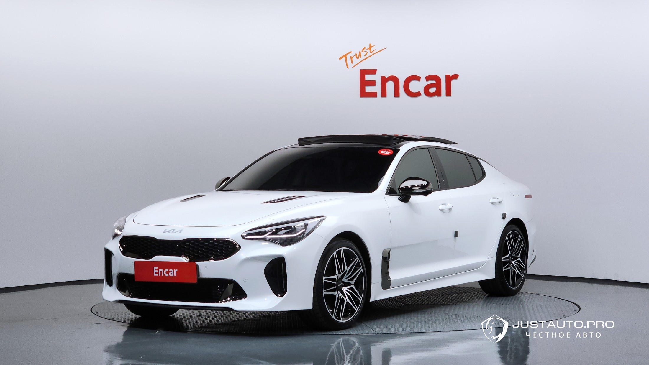 Автомобиль Kia Stinger