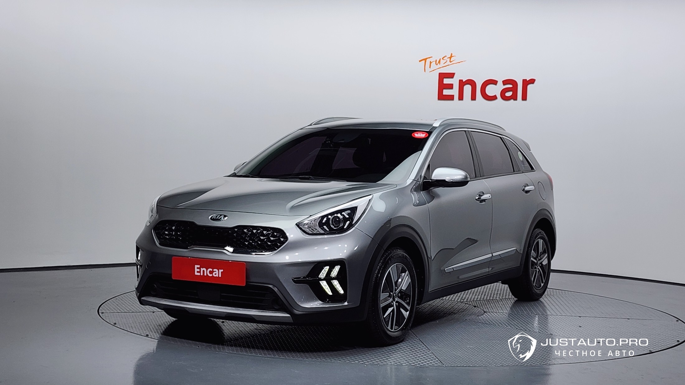 Автомобиль Kia Niro