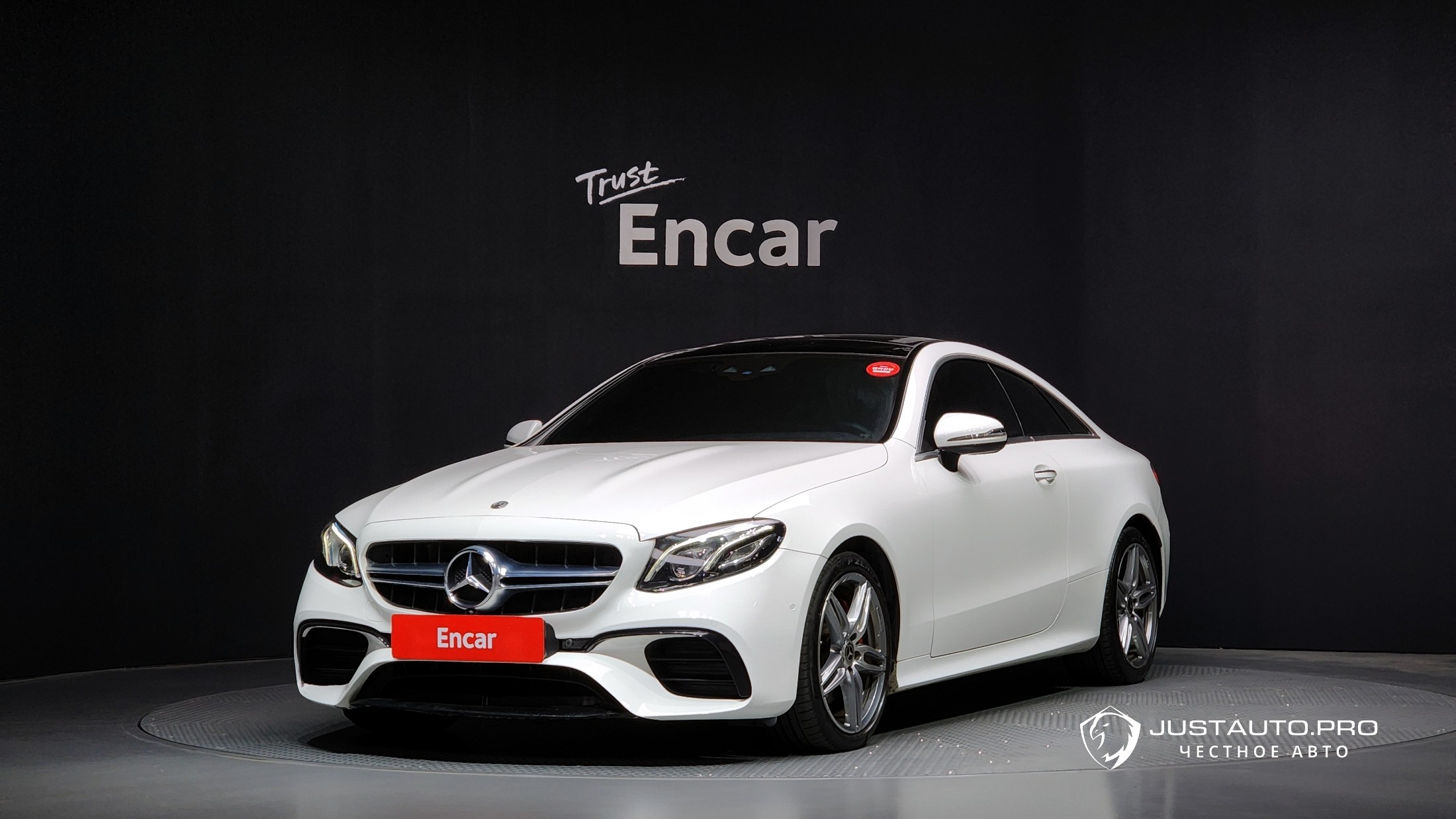 Автомобиль Mercedes-Benz E-Class