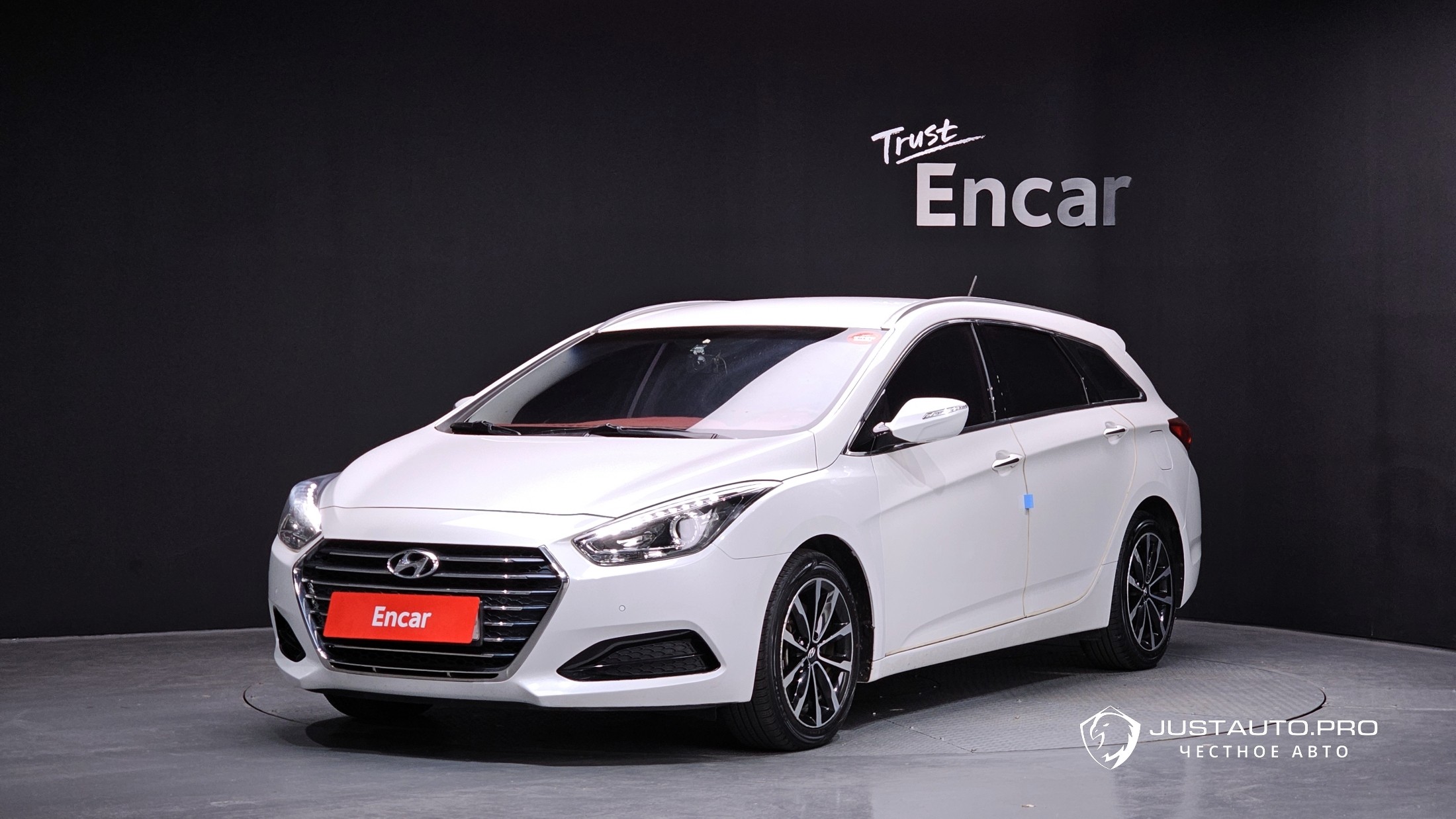 Автомобиль Hyundai i40