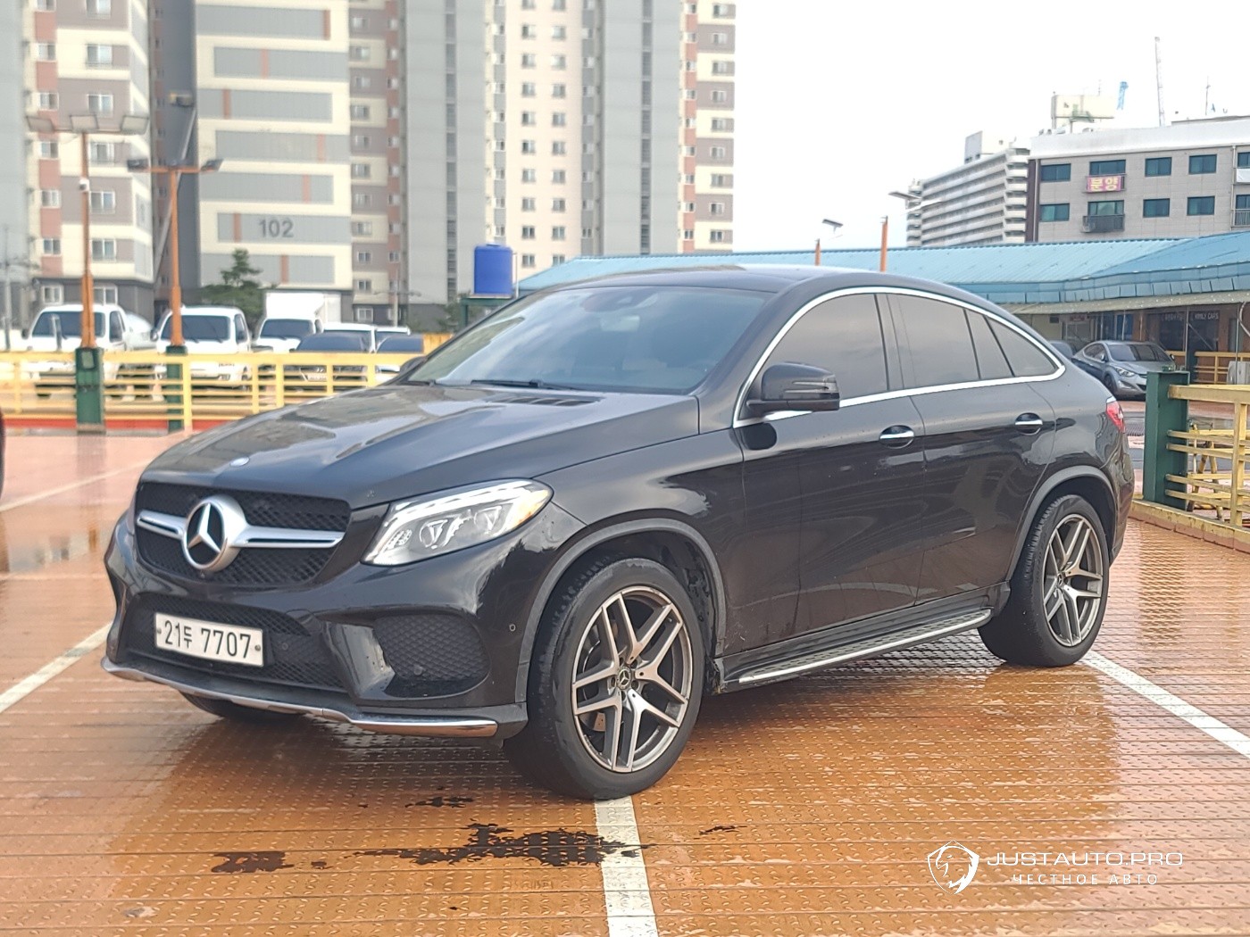 Автомобиль Mercedes-Benz GLE-Class