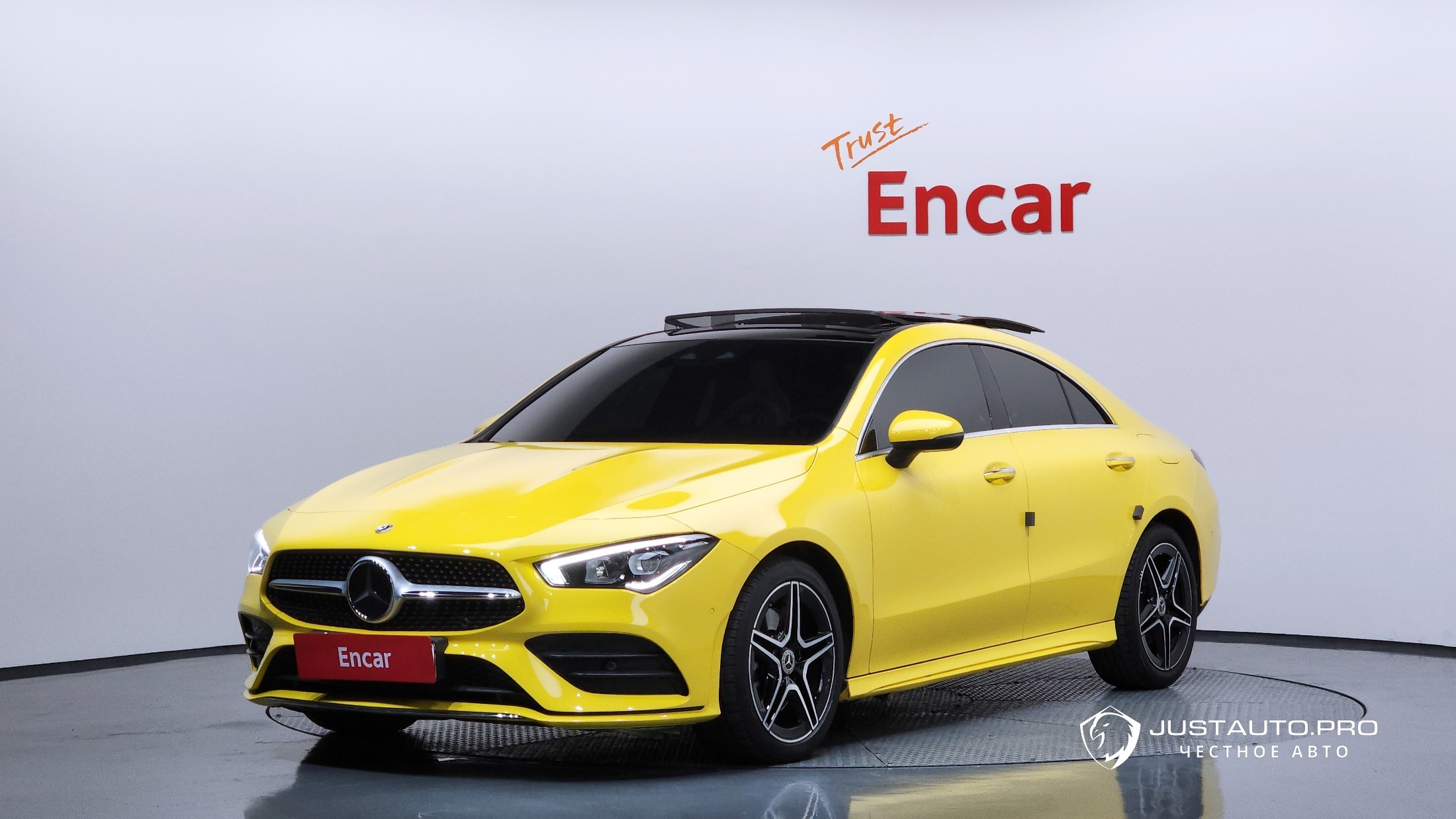 Автомобиль Mercedes-Benz CLA-Class