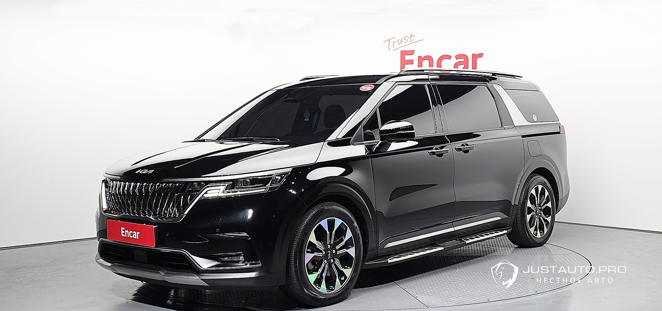 Автомобиль Kia Canival