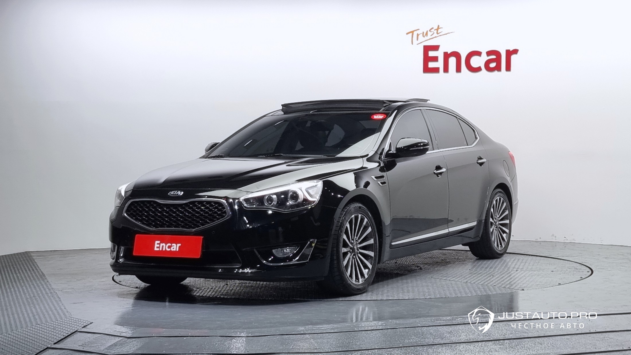Автомобиль Kia K7