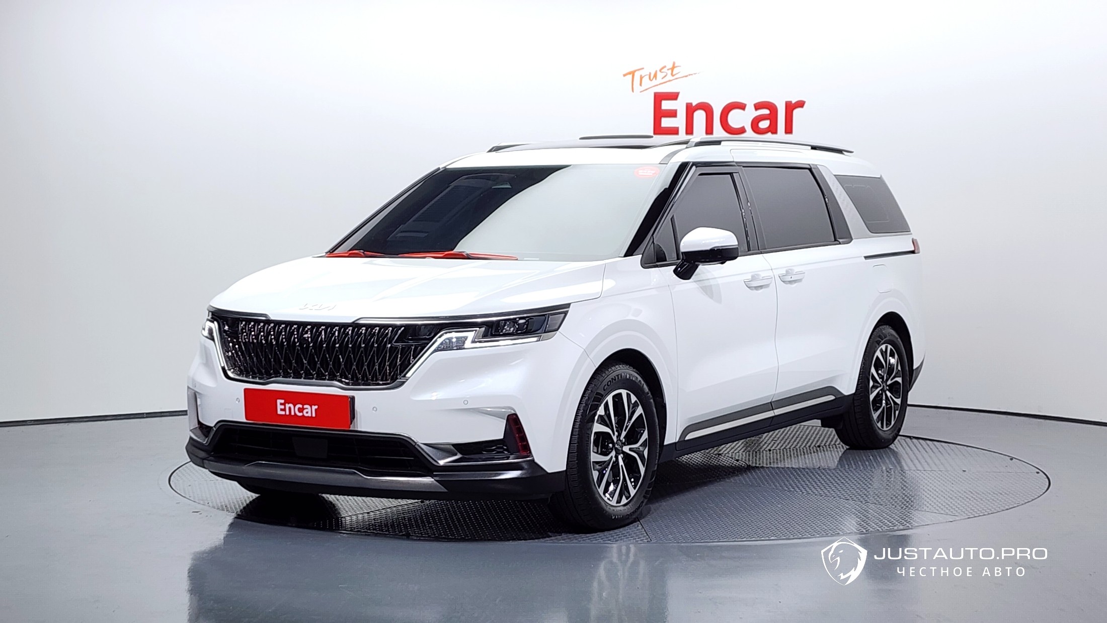 Автомобиль Kia Canival