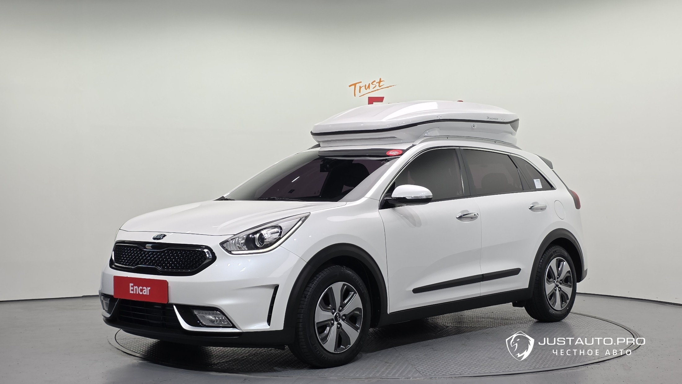 Автомобиль Kia Niro