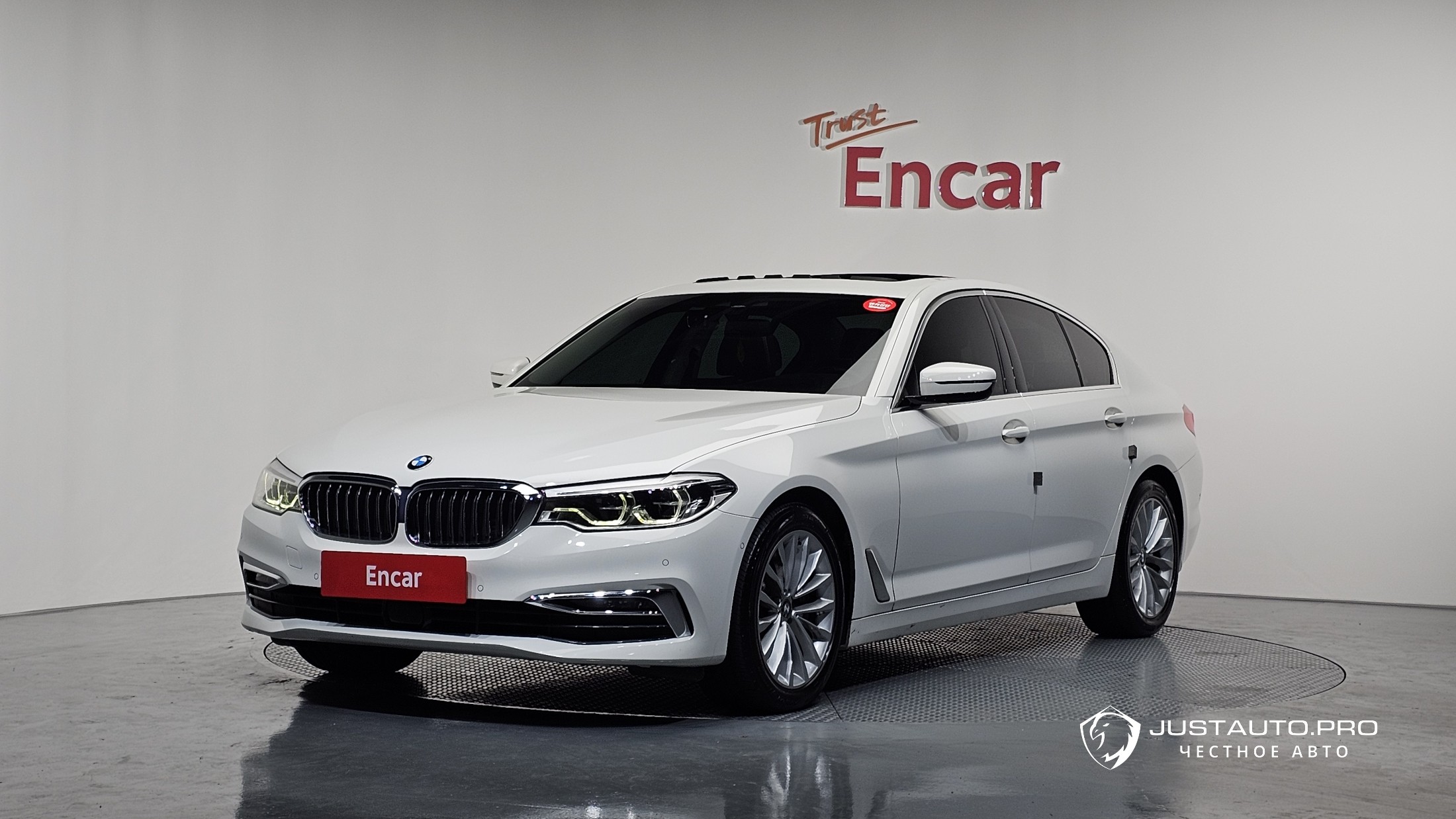 Автомобиль BMW 5-Series