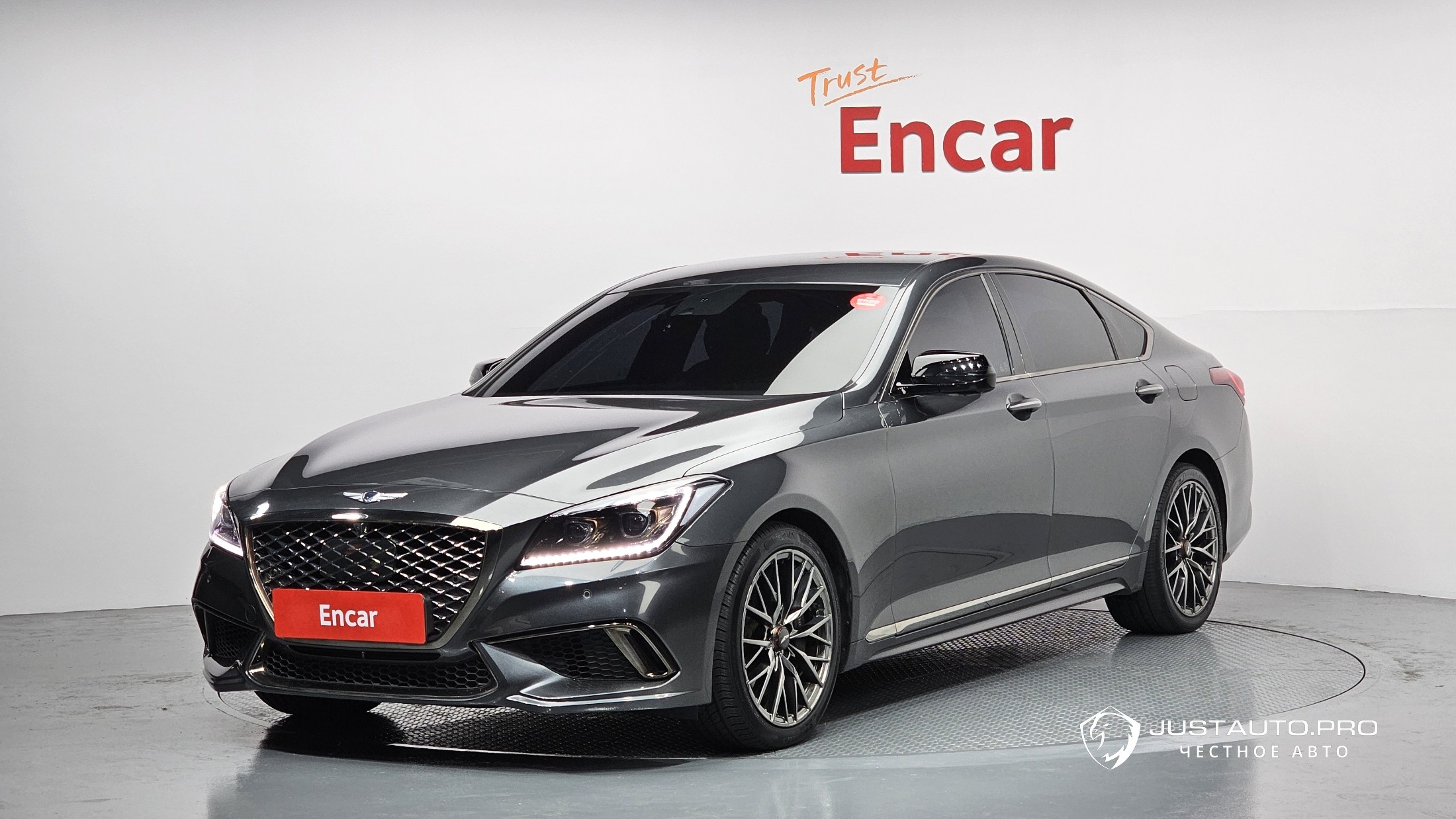 Автомобиль Genesis G80