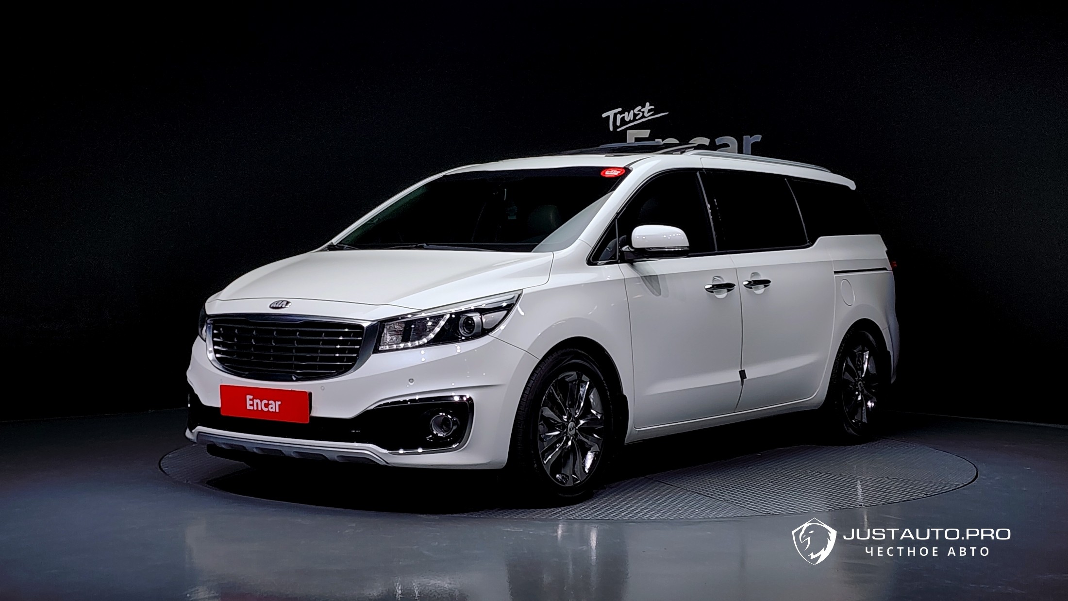 Автомобиль Kia Canival