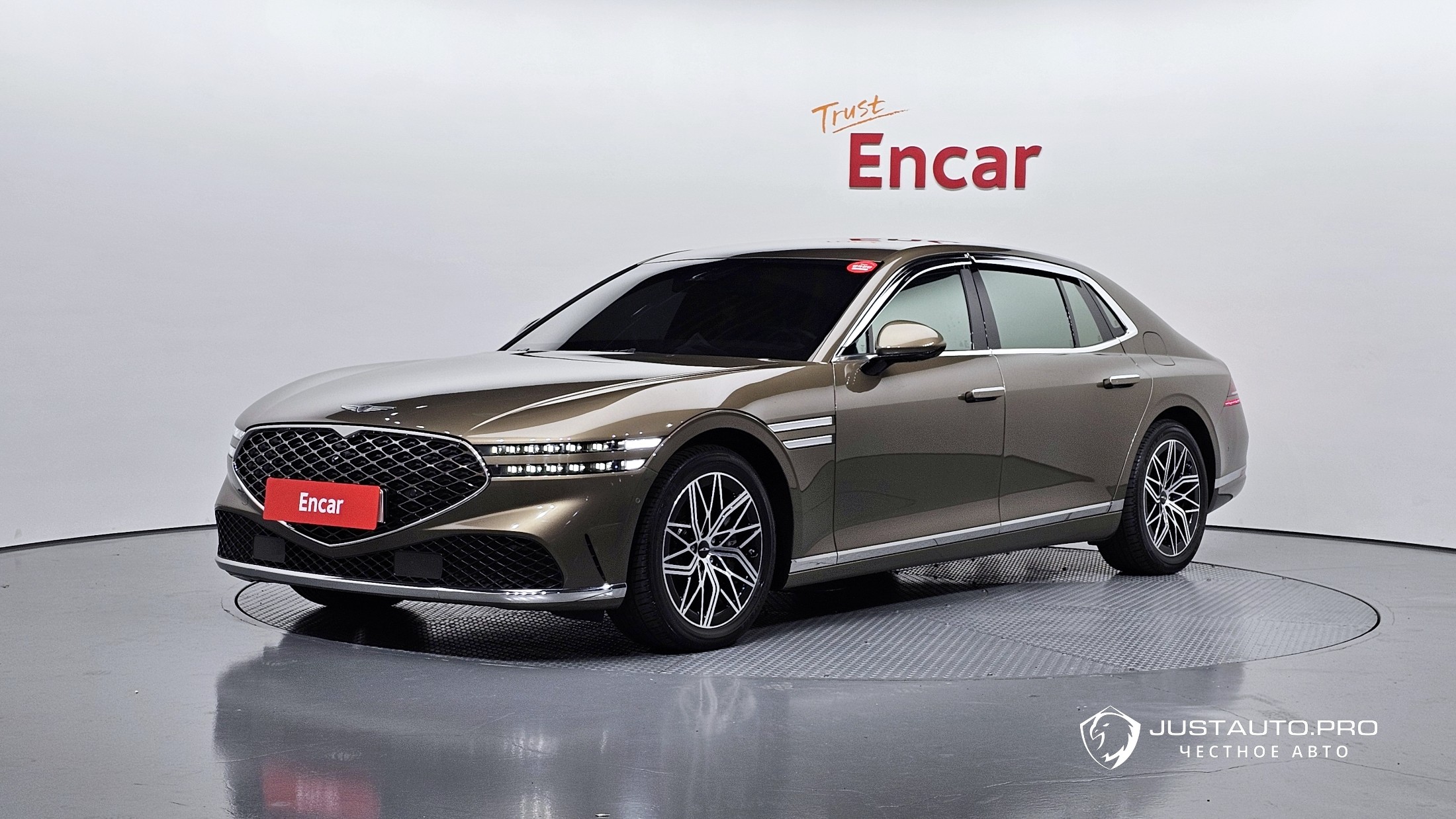 Автомобиль Genesis G90