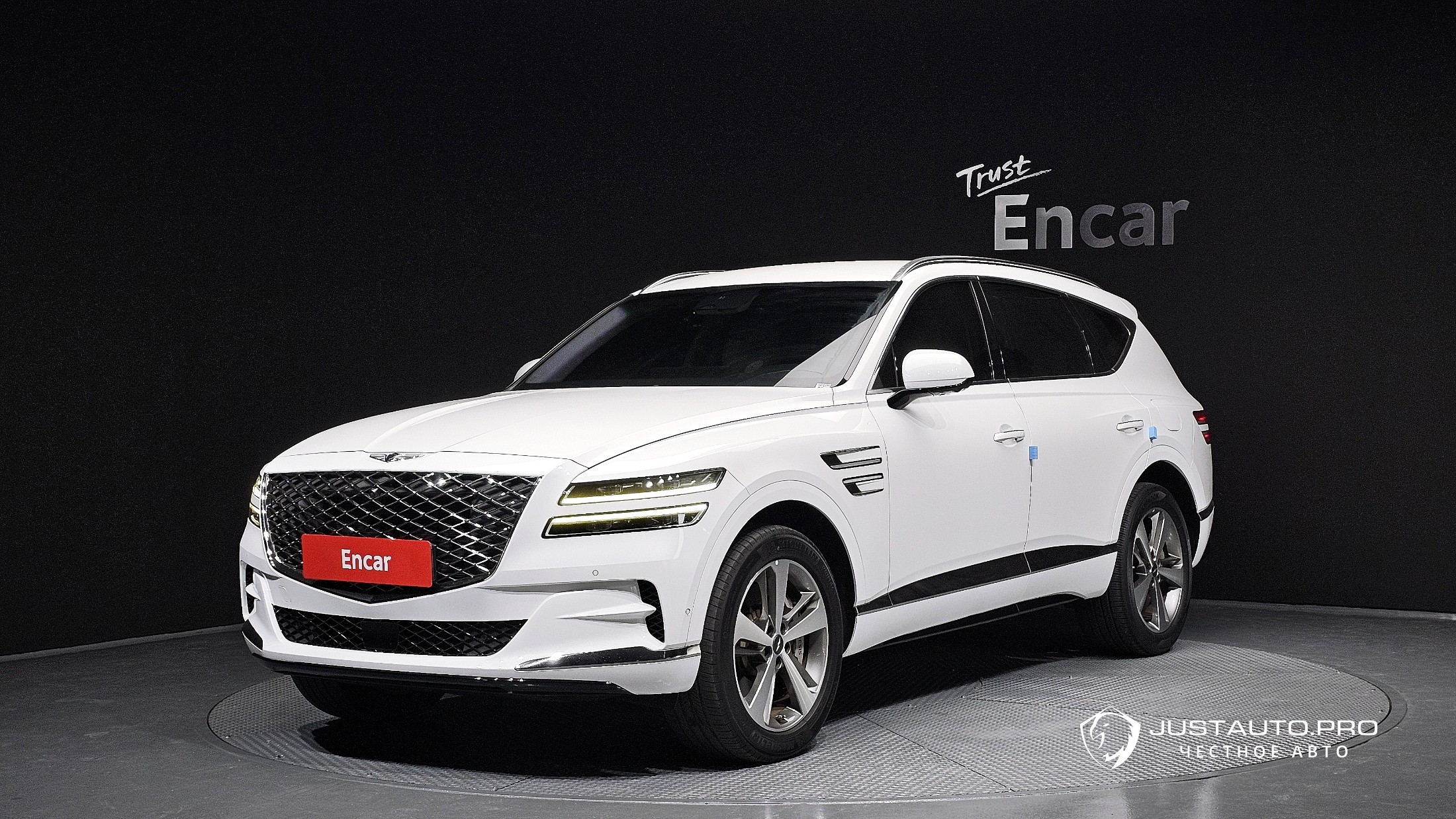 Автомобиль Genesis GV80