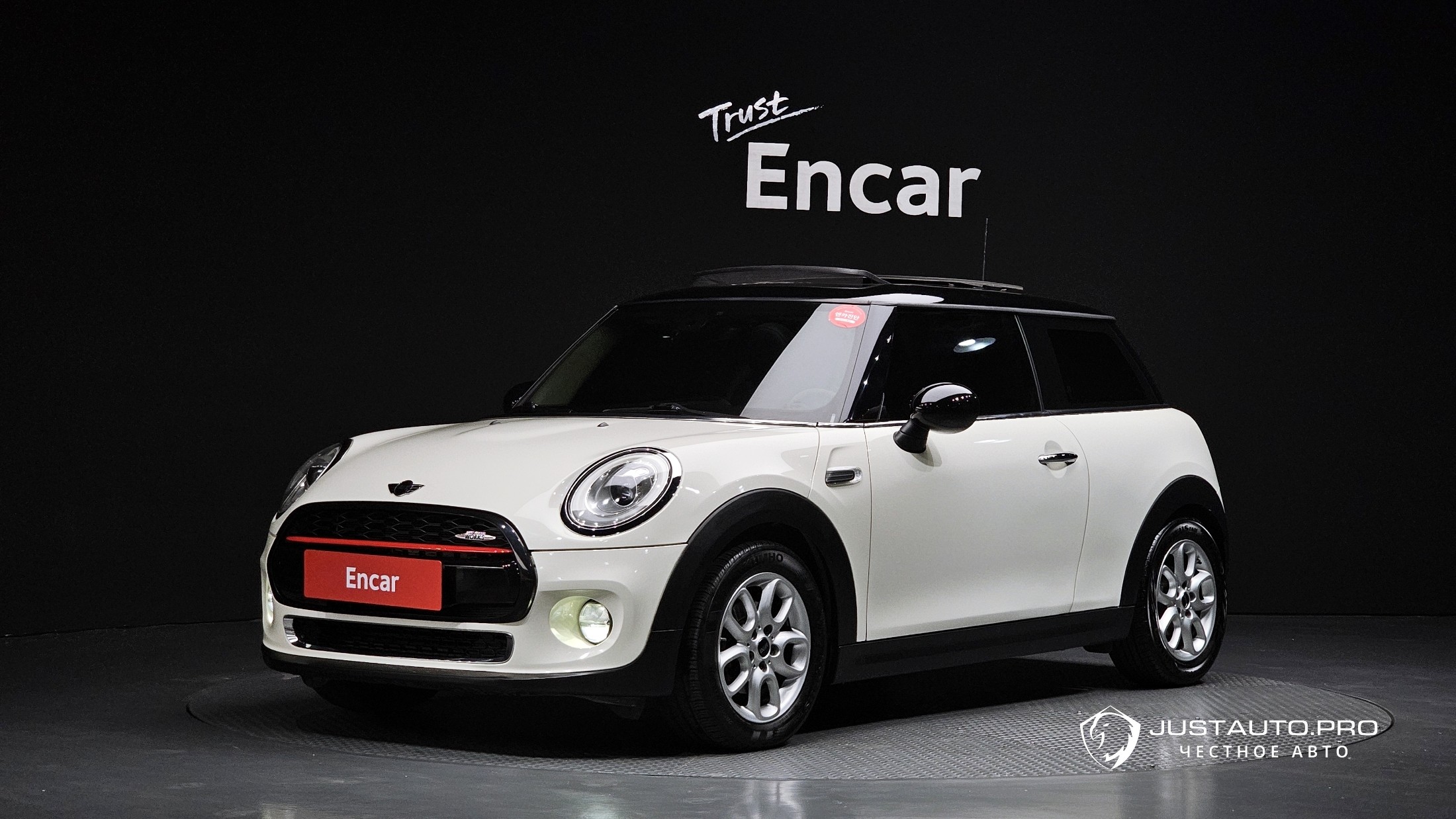 Автомобиль Mini Cooper