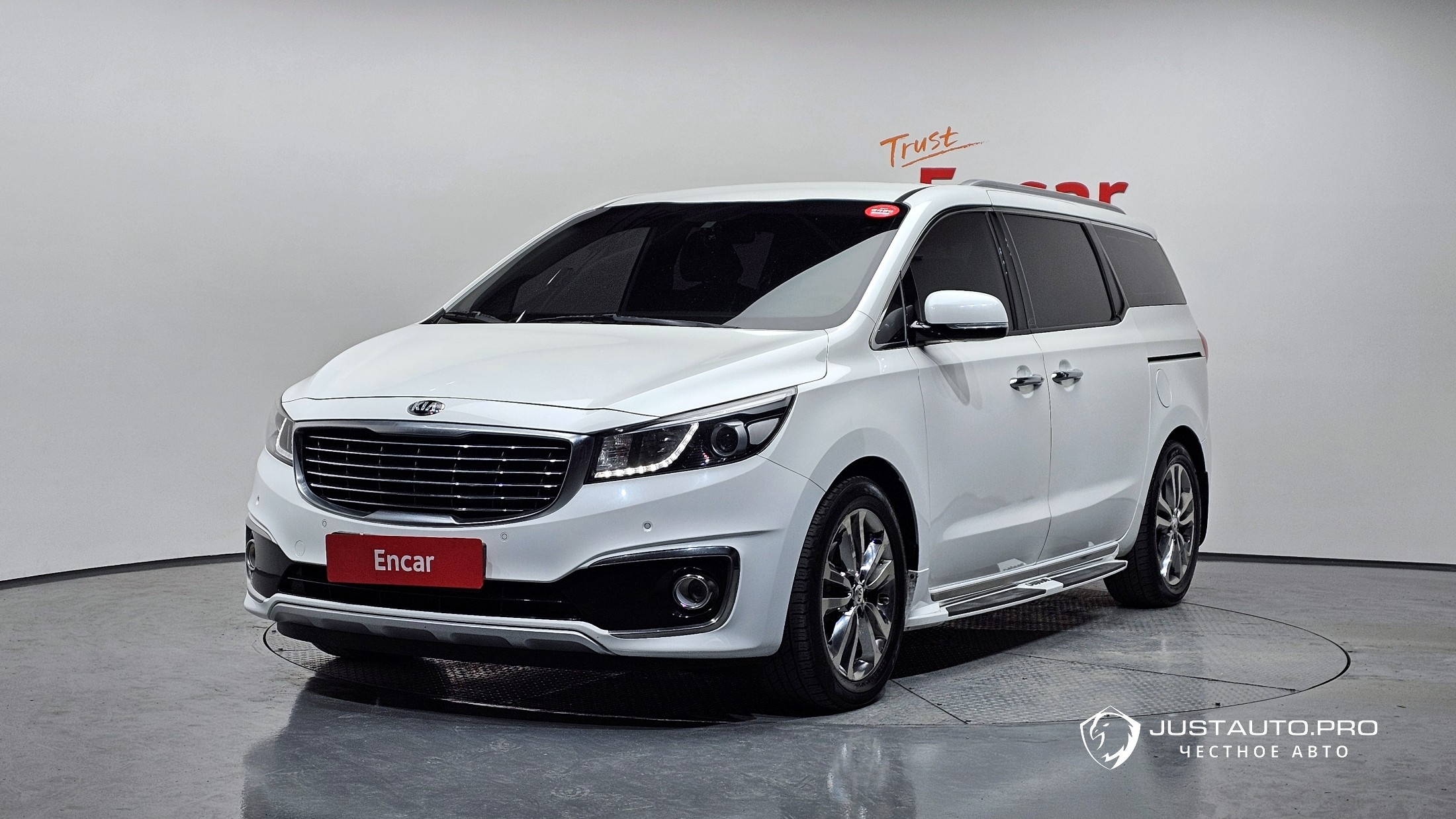 Автомобиль Kia Canival