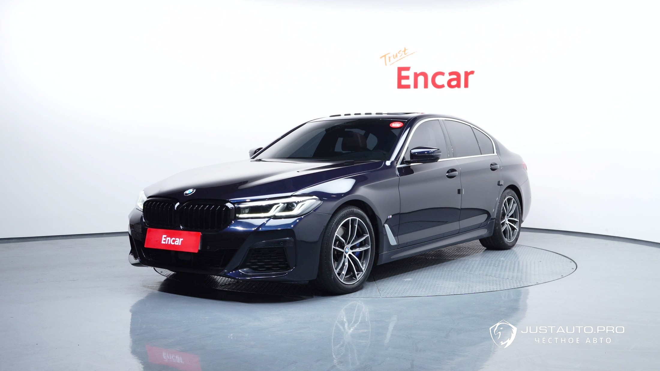 Автомобиль BMW 5-Series