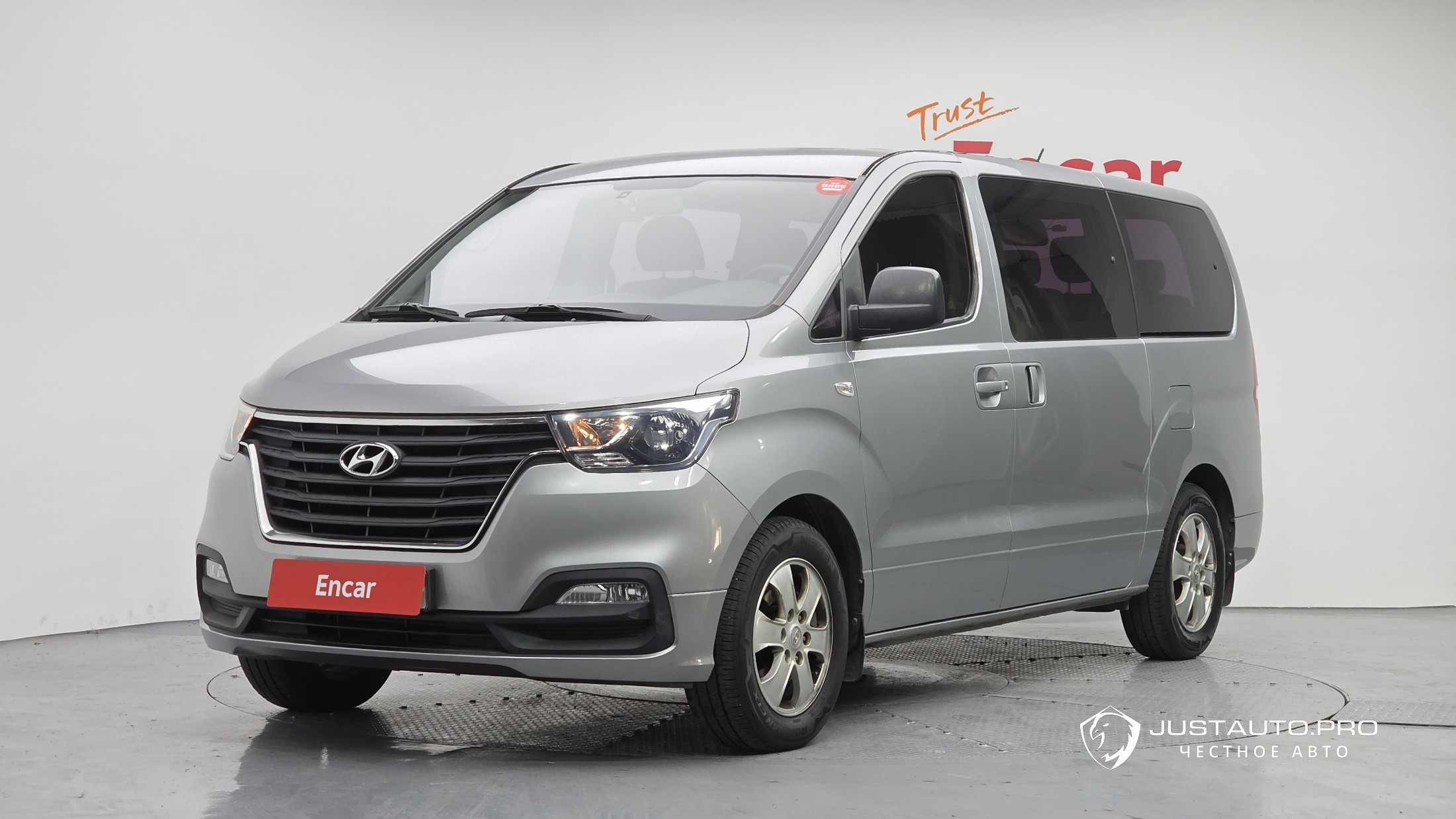 Автомобиль Hyundai Starex