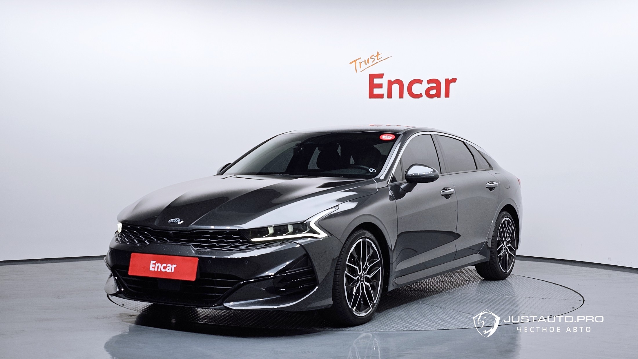 Автомобиль Kia K5