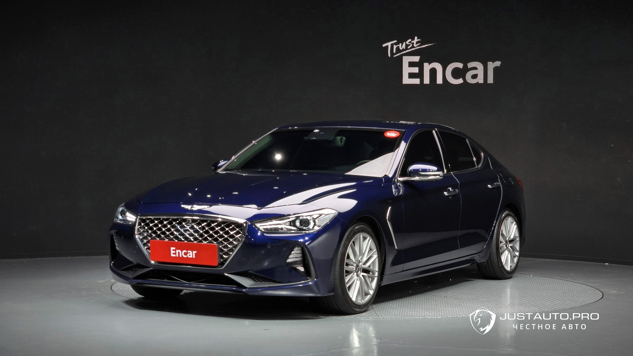 Автомобиль Genesis G70