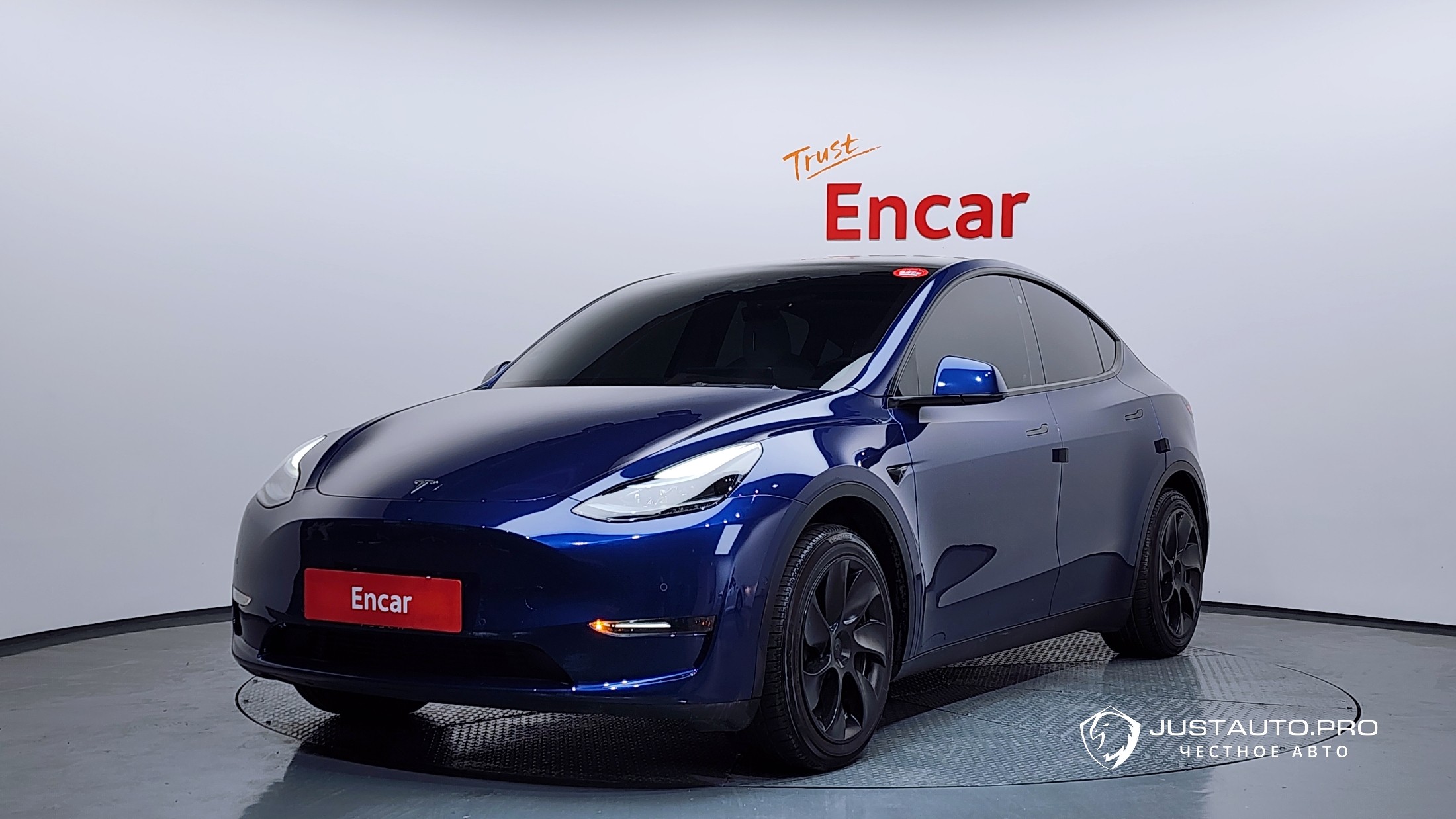 Автомобиль Tesla Model Y