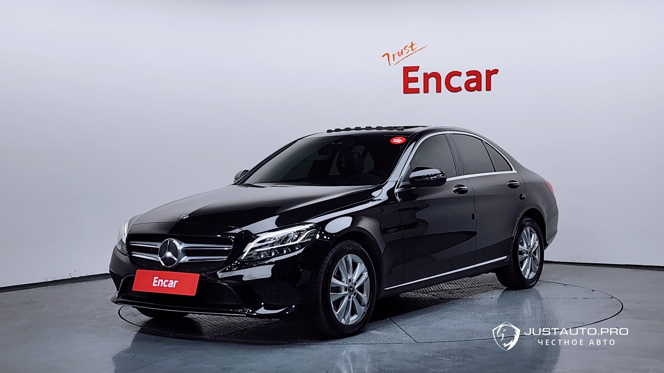 Автомобиль Mercedes-Benz C-Class