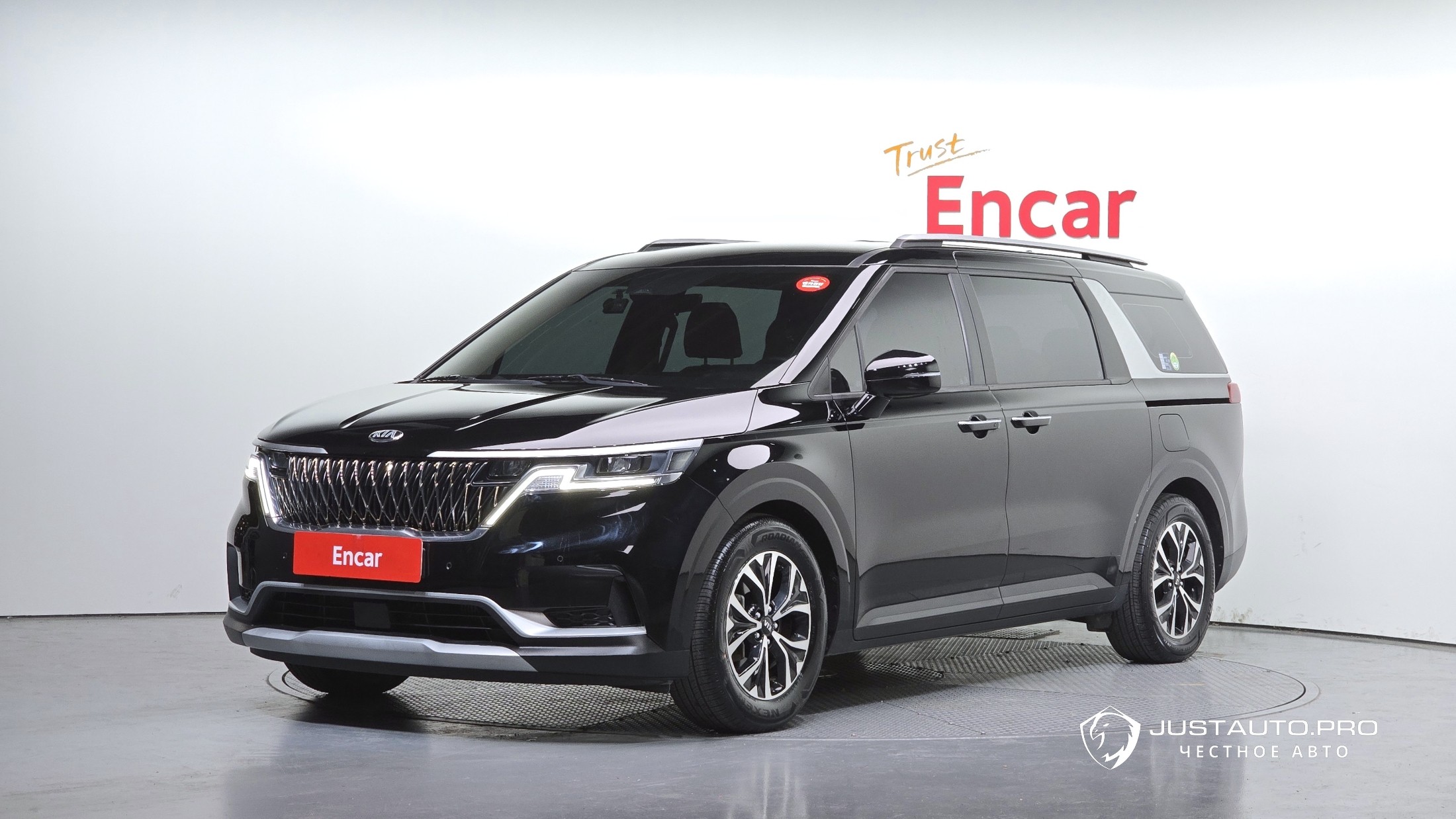 Автомобиль Kia Canival