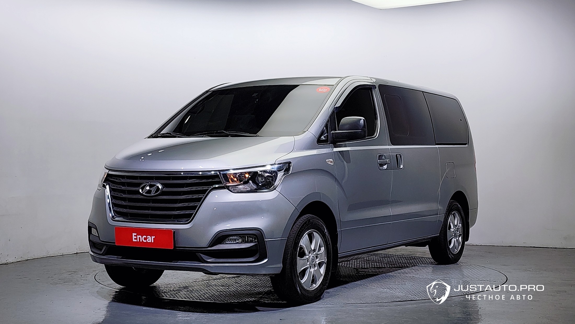 Автомобиль Hyundai Starex