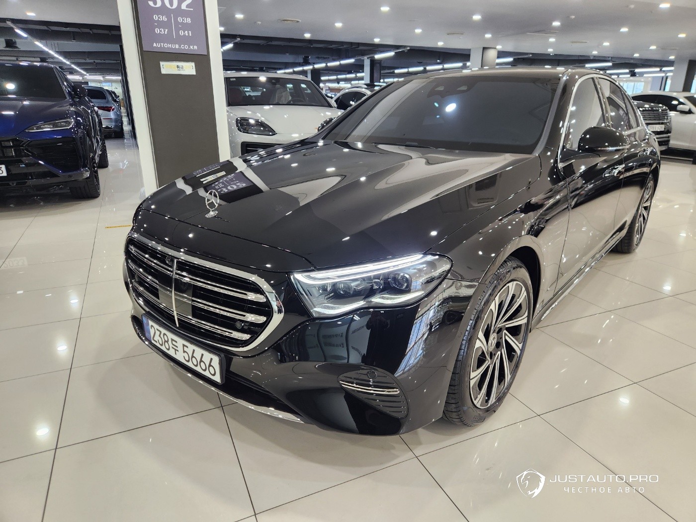 Автомобиль Mercedes-Benz E-Class