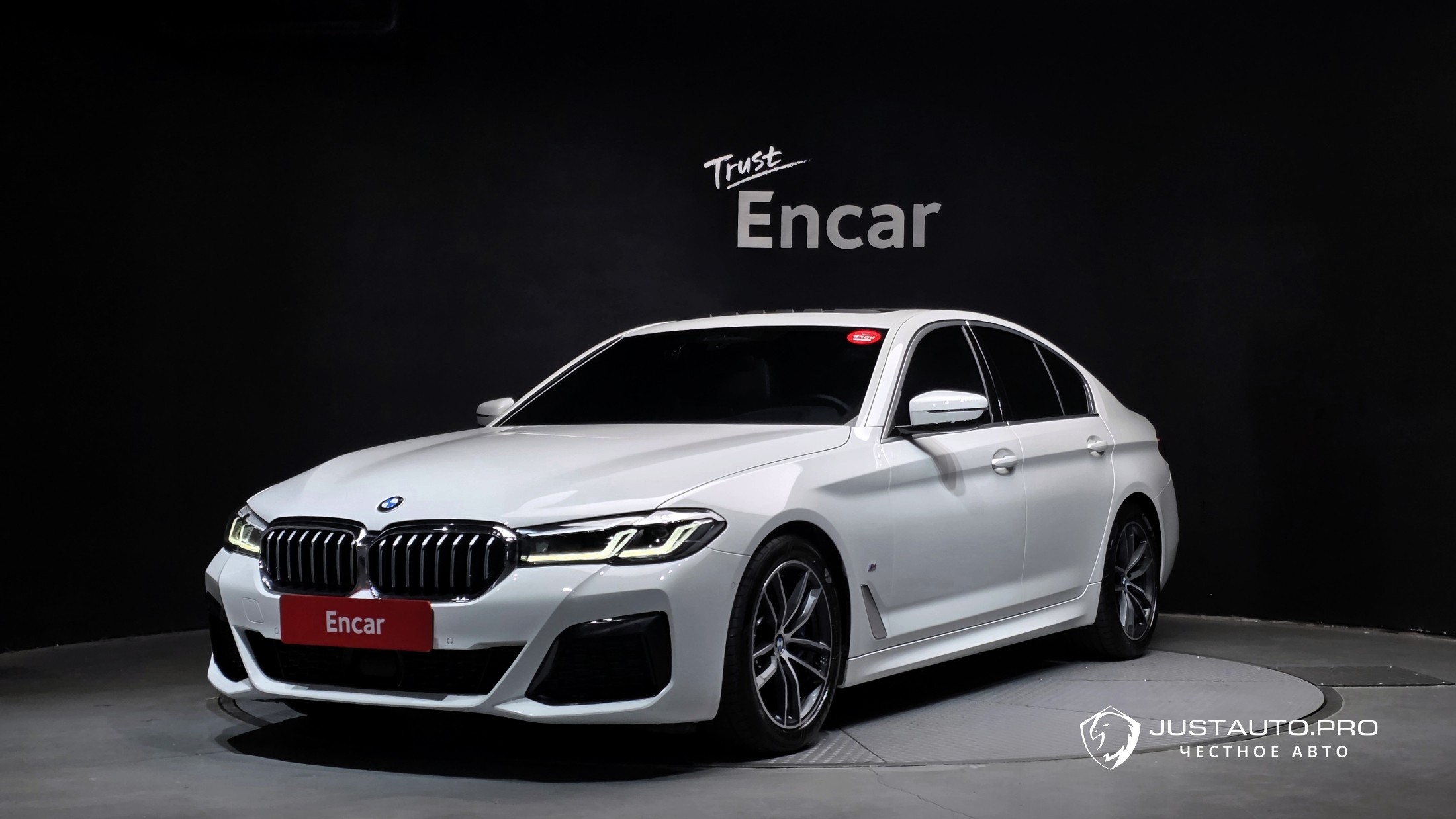 Автомобиль BMW 5-Series