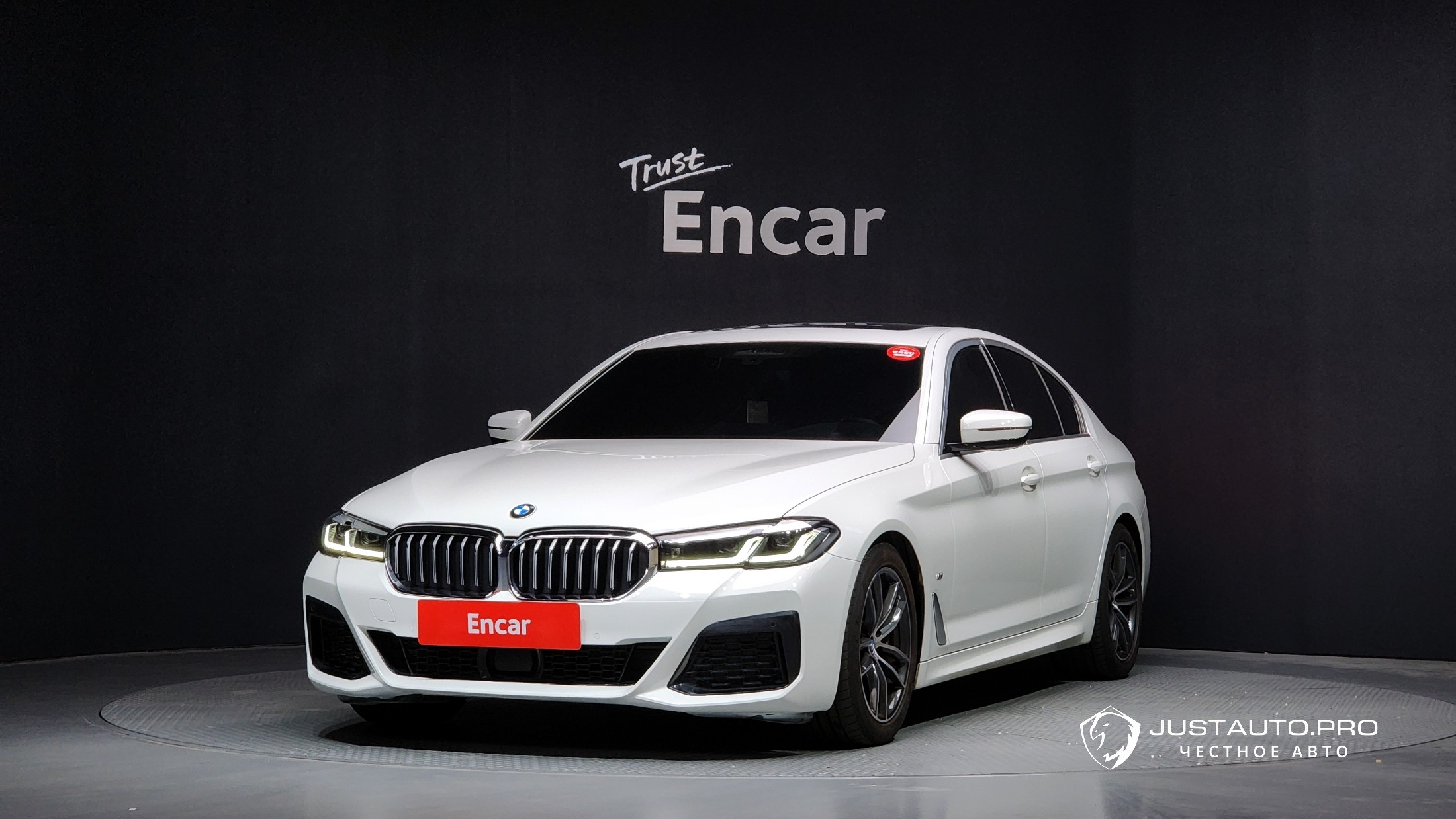 Автомобиль BMW 5-Series